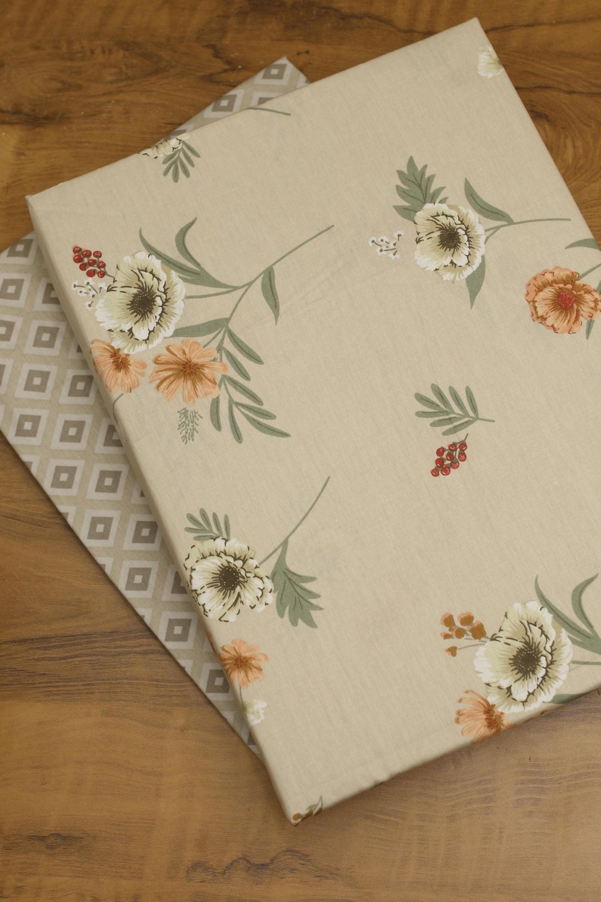 Bedsheets - Queen Soft cotton floral bedsheets (buzz)