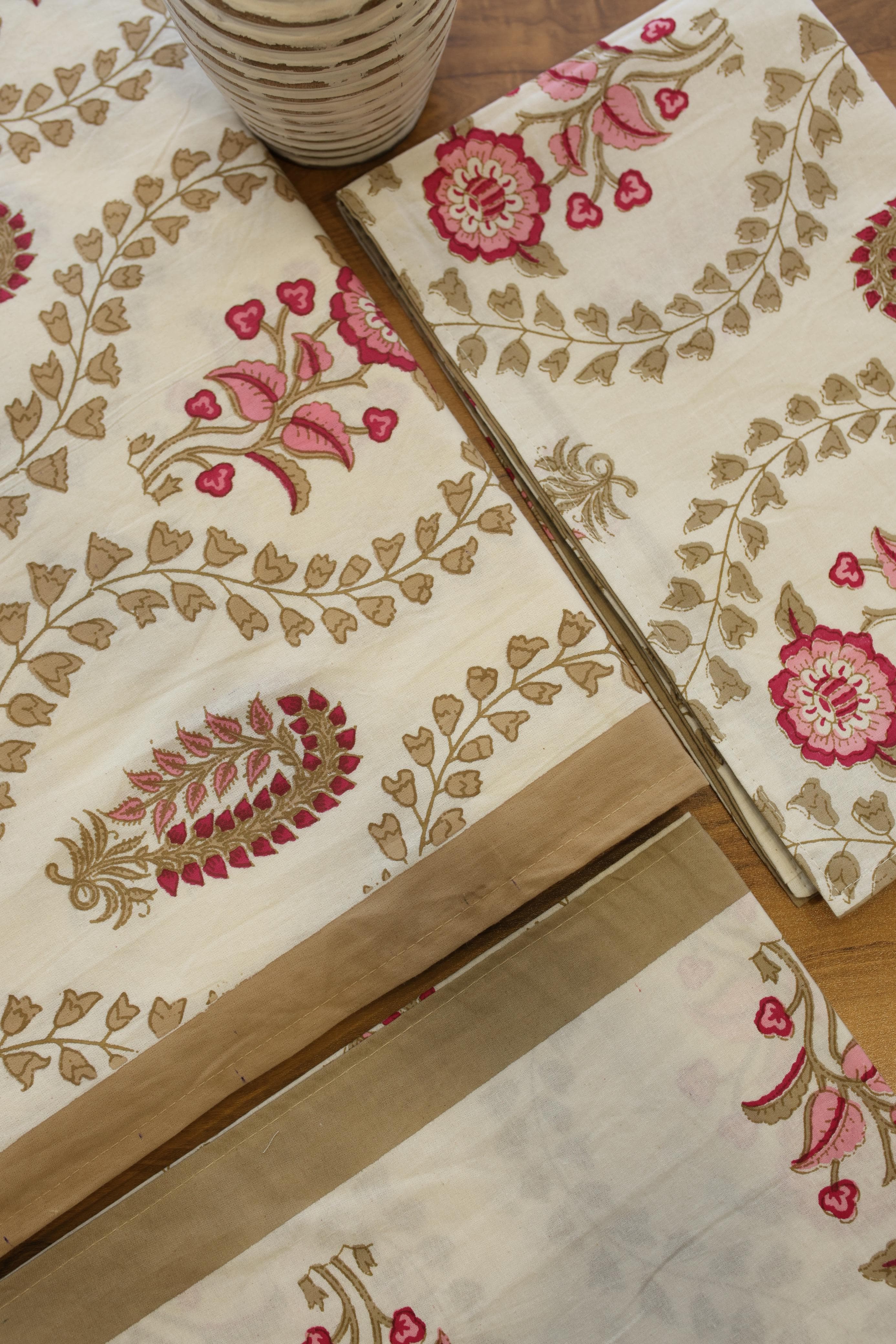 Bedsheets - Handblock queen rajwada print bedsheets