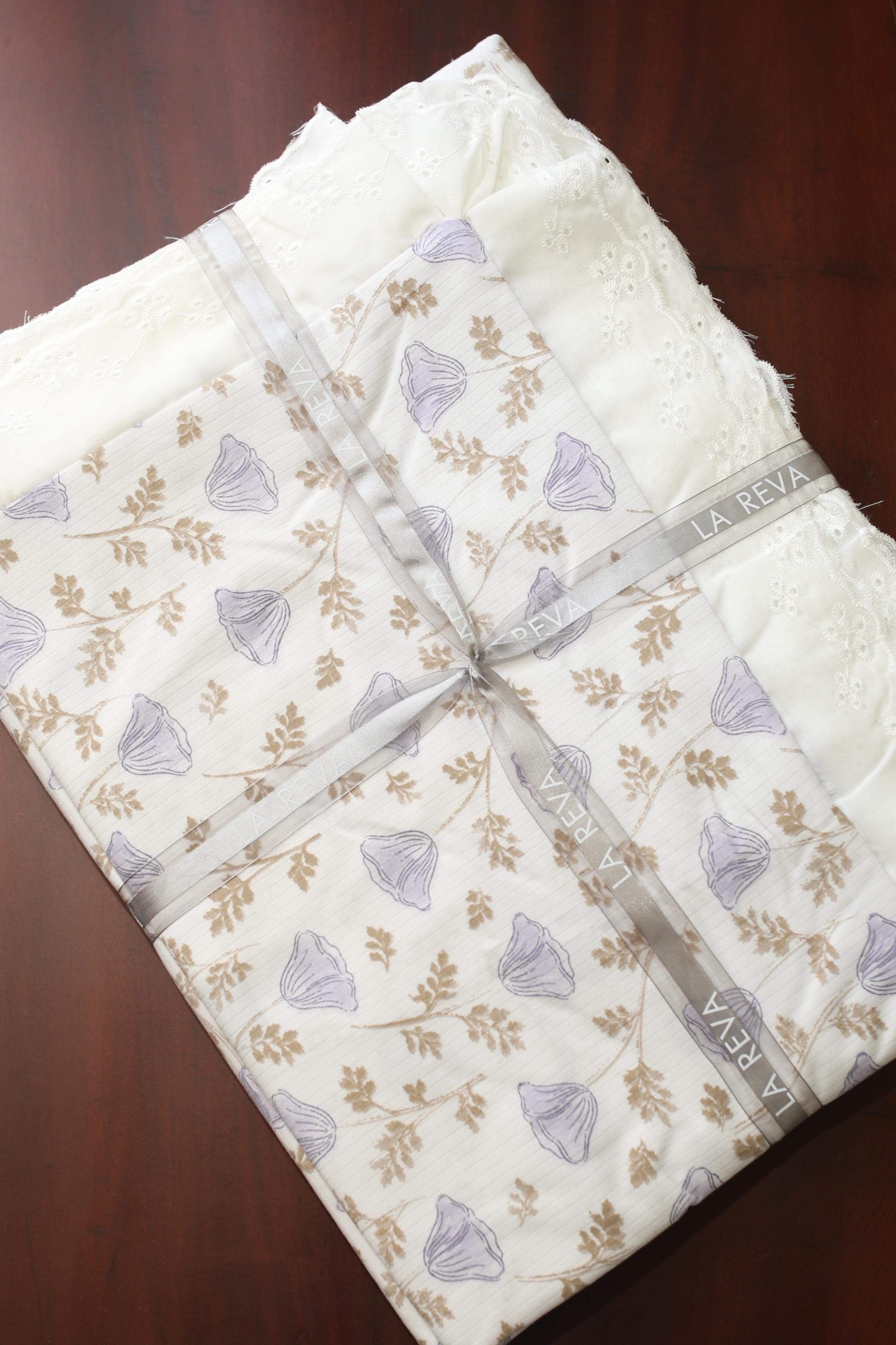 Bedsheets - King soft cotton lace bedsheets majestic Reva