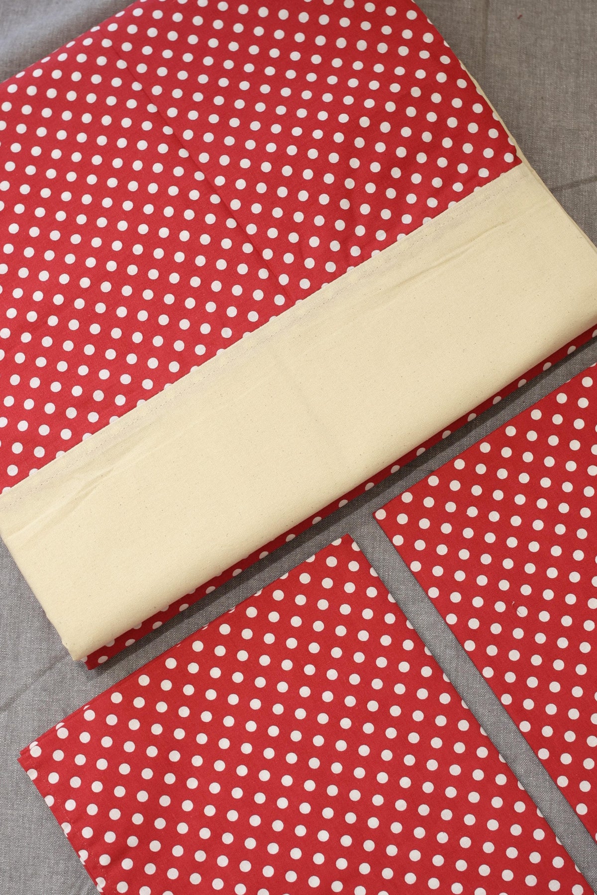 Bedsheets - King daily use border bedsheets