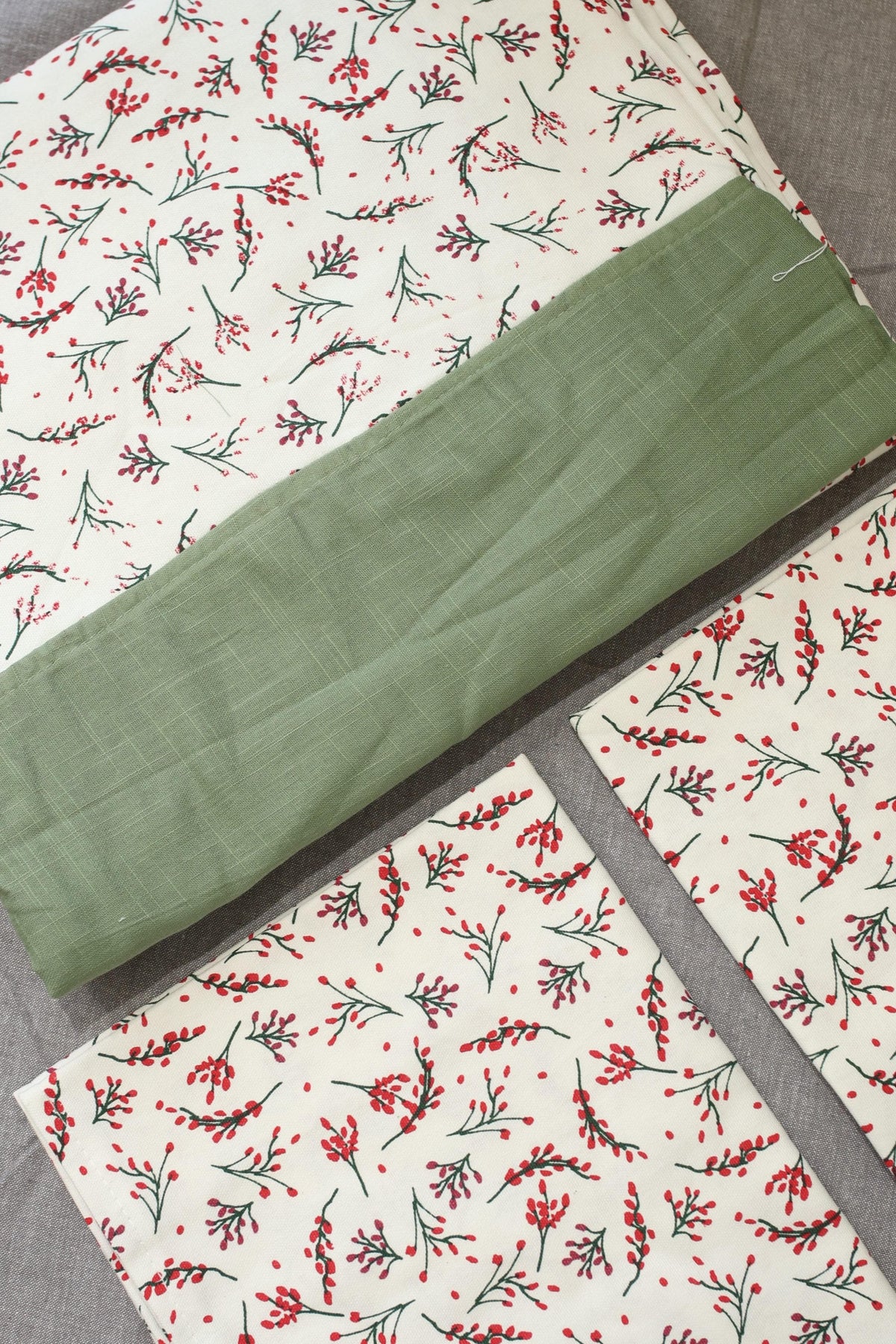 Bedsheets - Queen daily use border bedsheets