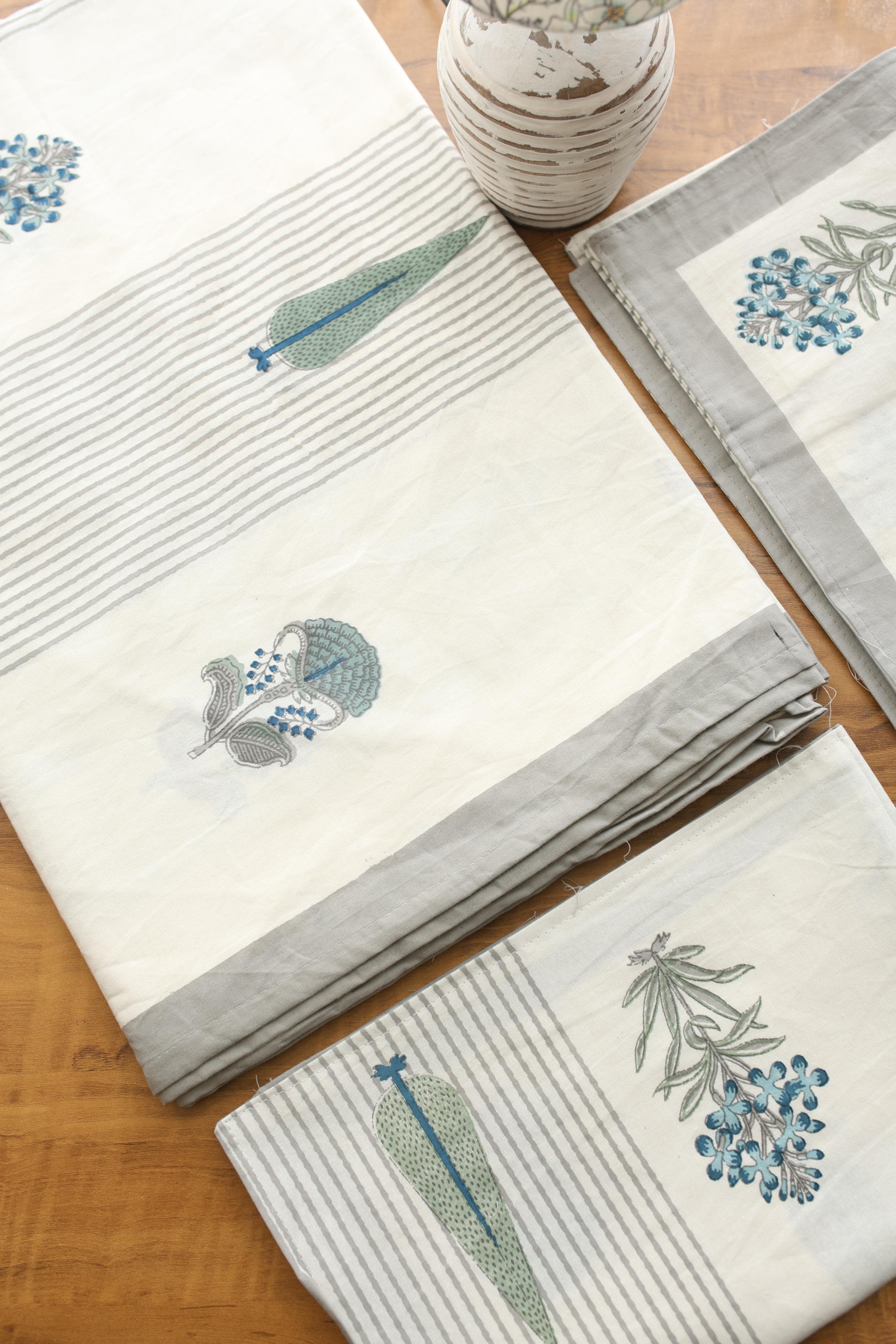 Bedsheets - Handblock queen rajwada print bedsheets