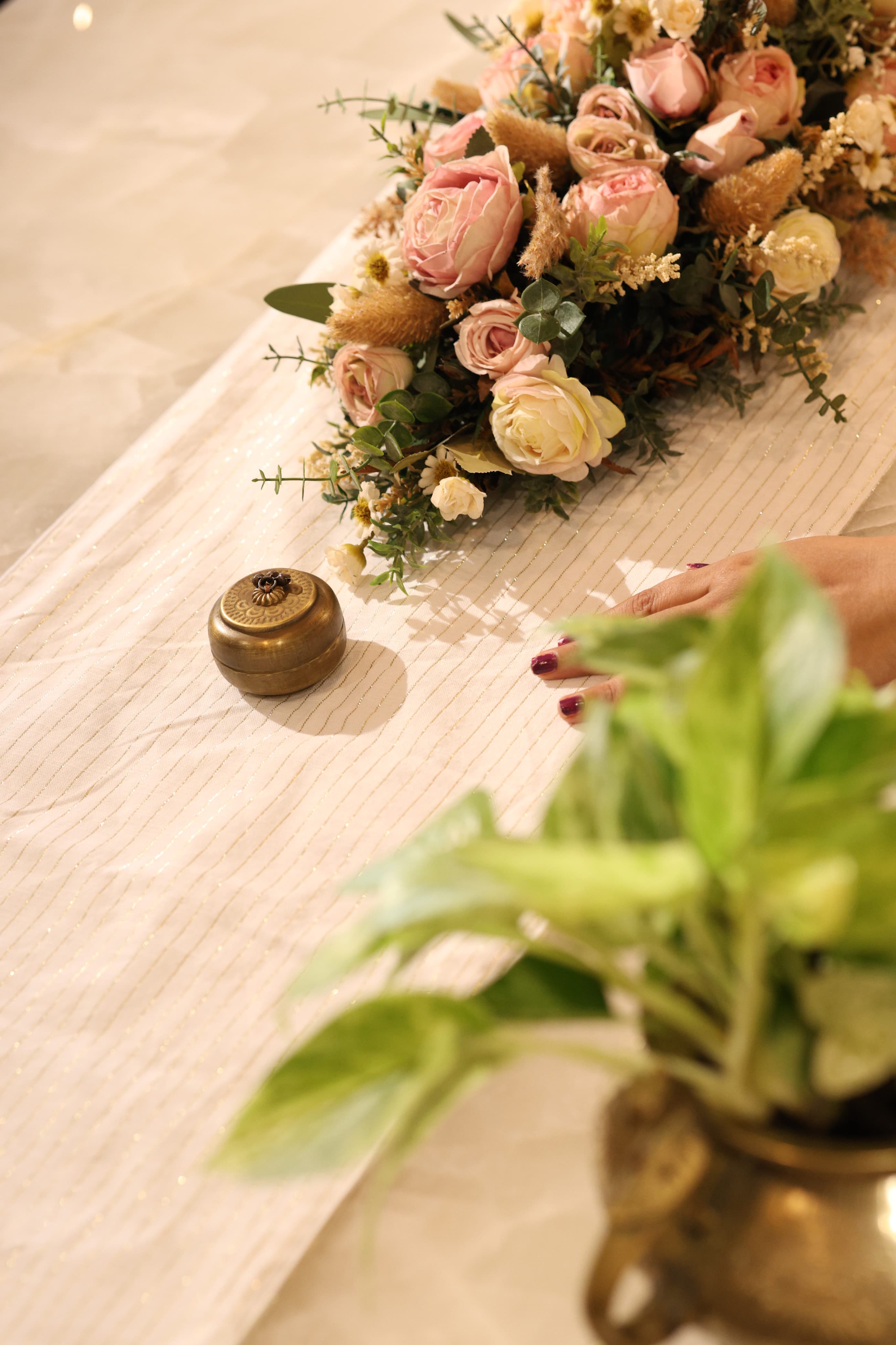 Onam Striped Table Runner - 6 seater