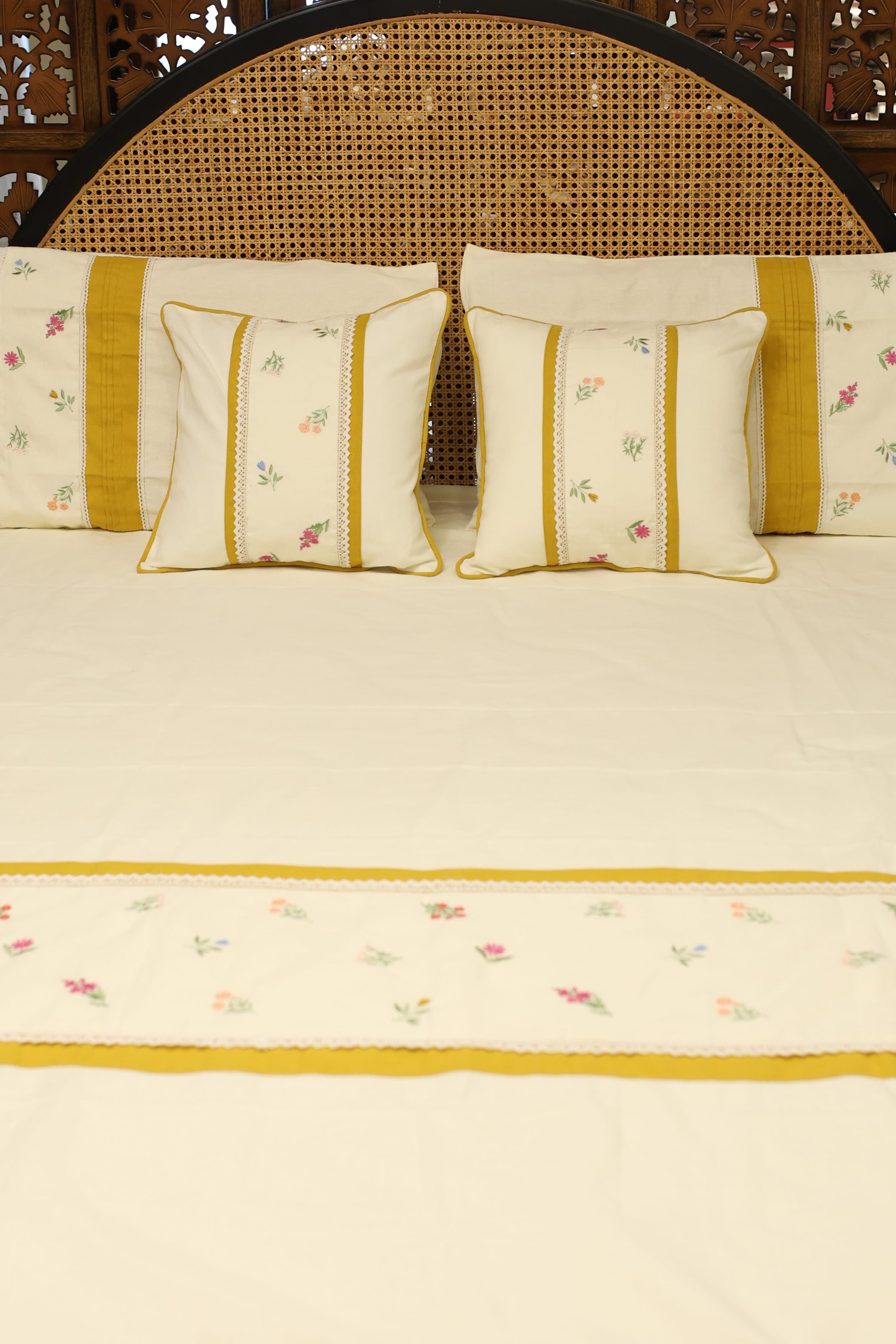 Bedsheets - King premium Machine Embroidery Bedsheet multi