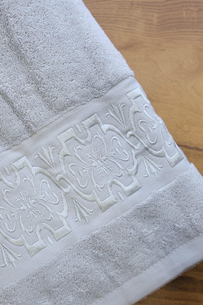 Premium Floral Embroidery  Bath Towel – Pastel stella