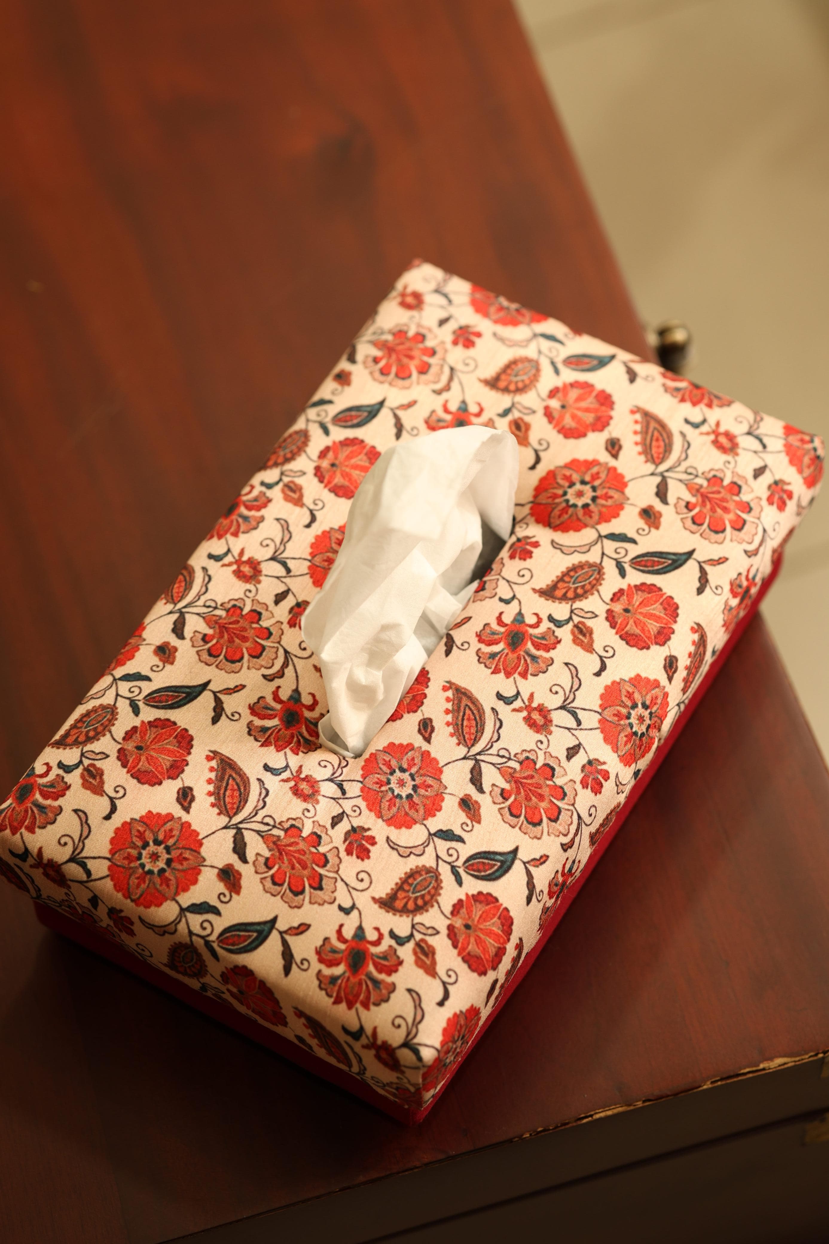 Tissue box