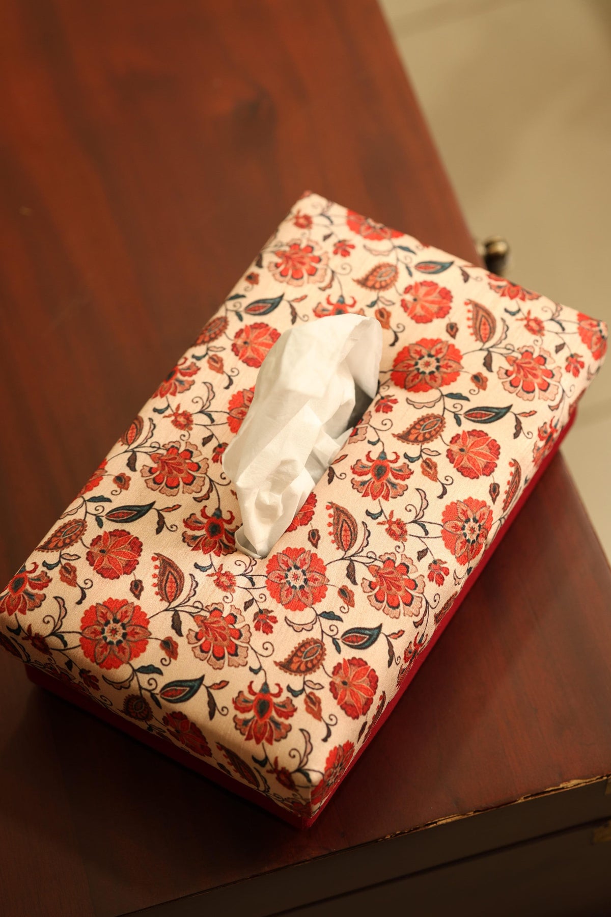 Tissue box