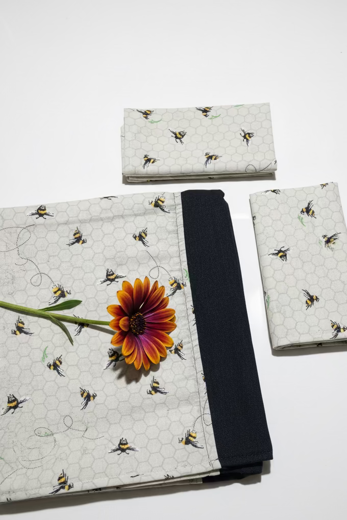 Bedsheets-Queen daily use border bedsheets
