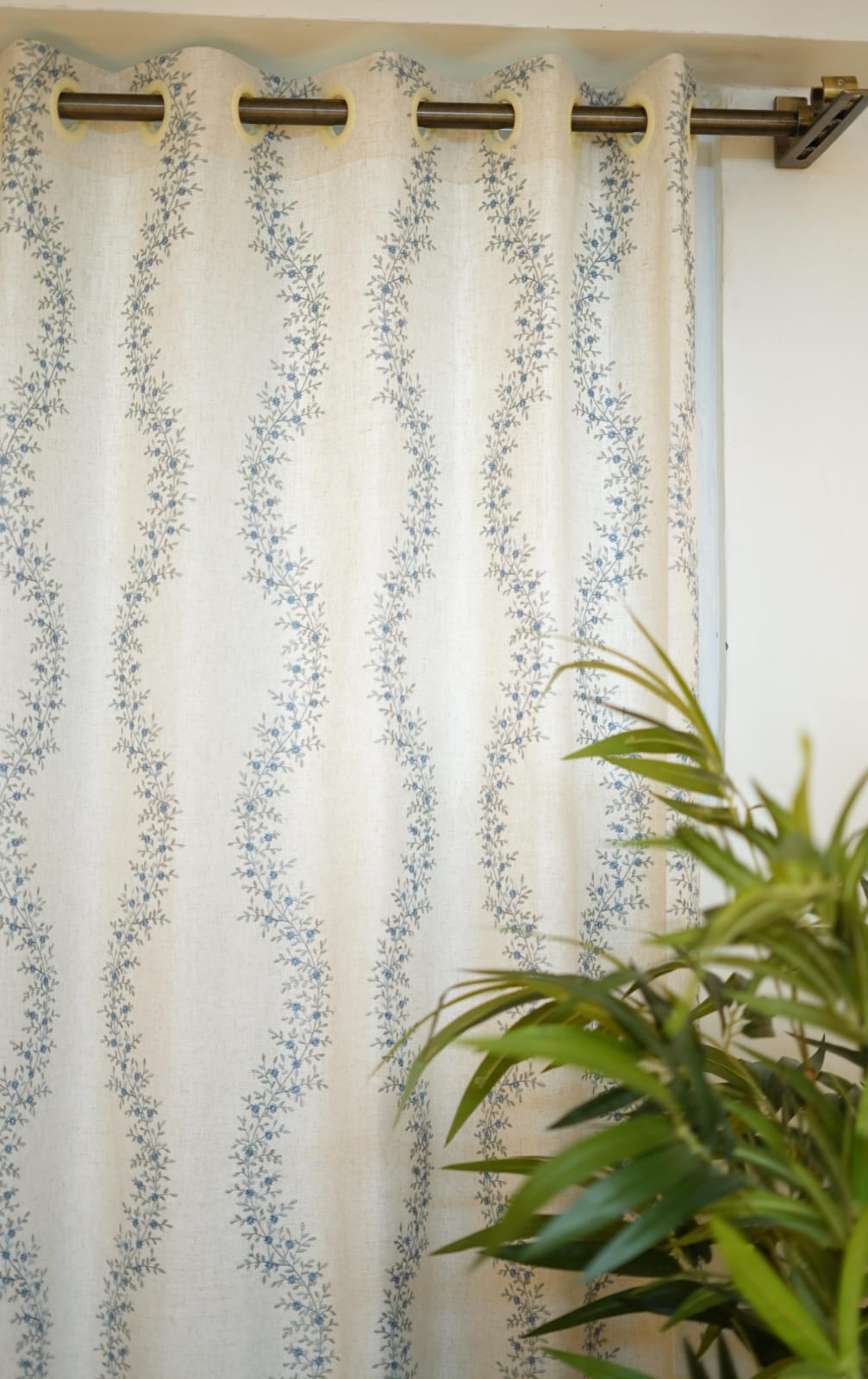 Curtains -Premium embroidered opaque curtain