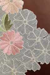 Teapoy Runner - Silky runner / table centre