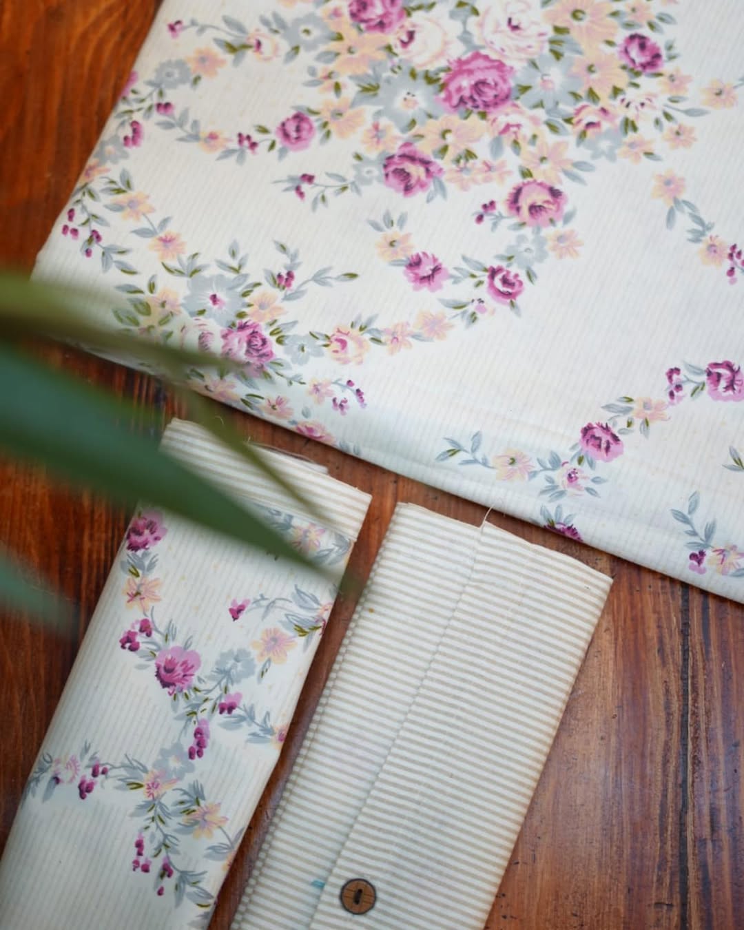 Bedsheets-King English floral bedsheets