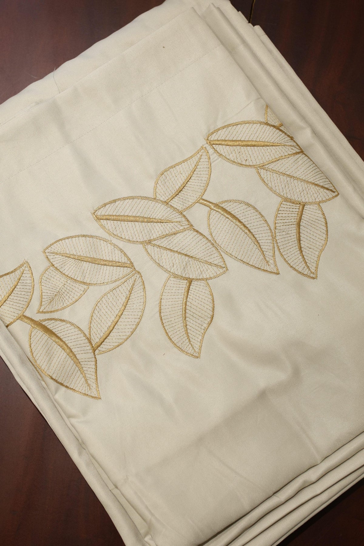 Elegant Embroidery Queen Bedsheet Set MEQ