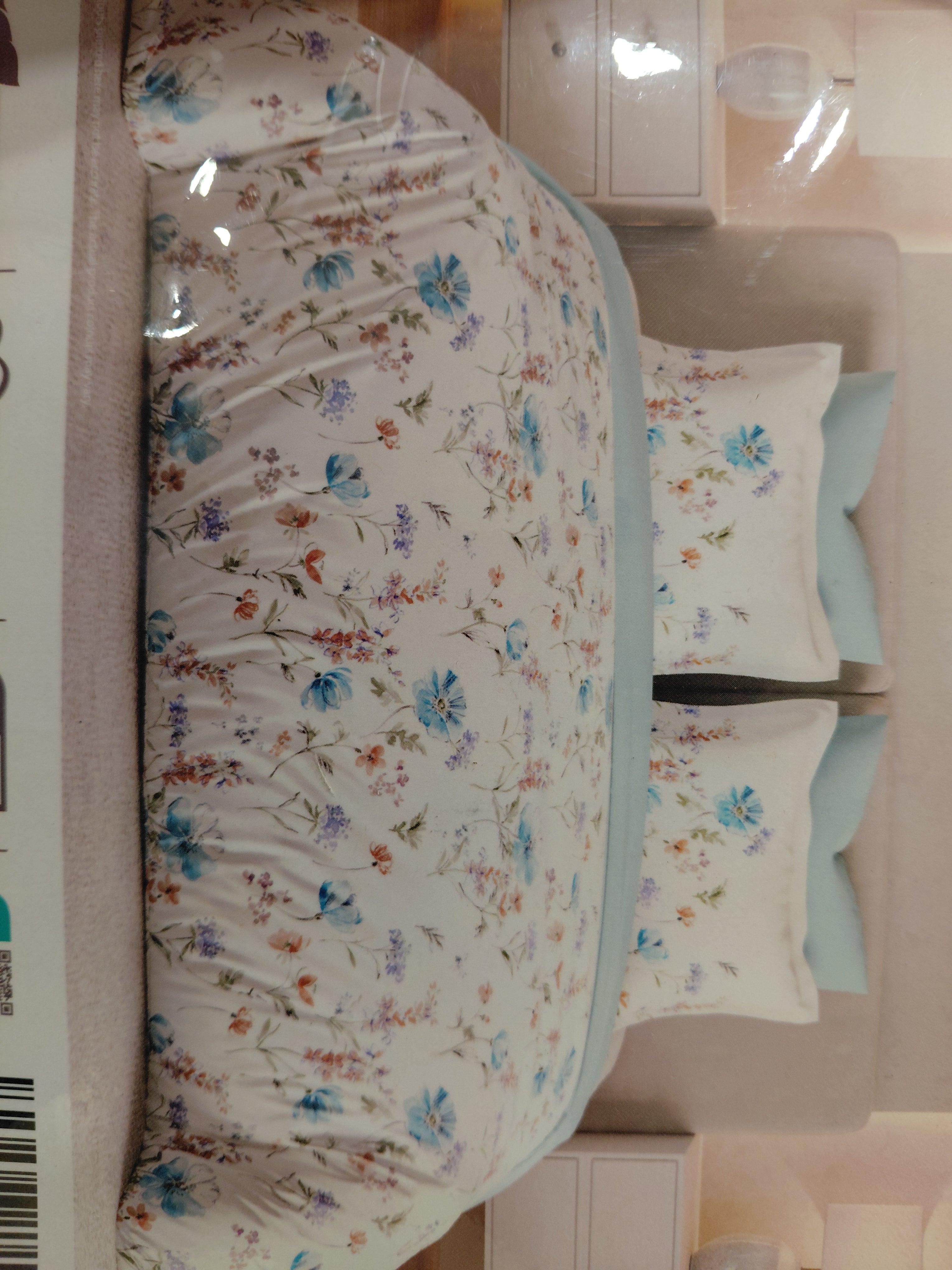 Bedsheets - Queen premium soft cotton bedsheet Digital print DD (cresta) 2.24*2.54 mtr
