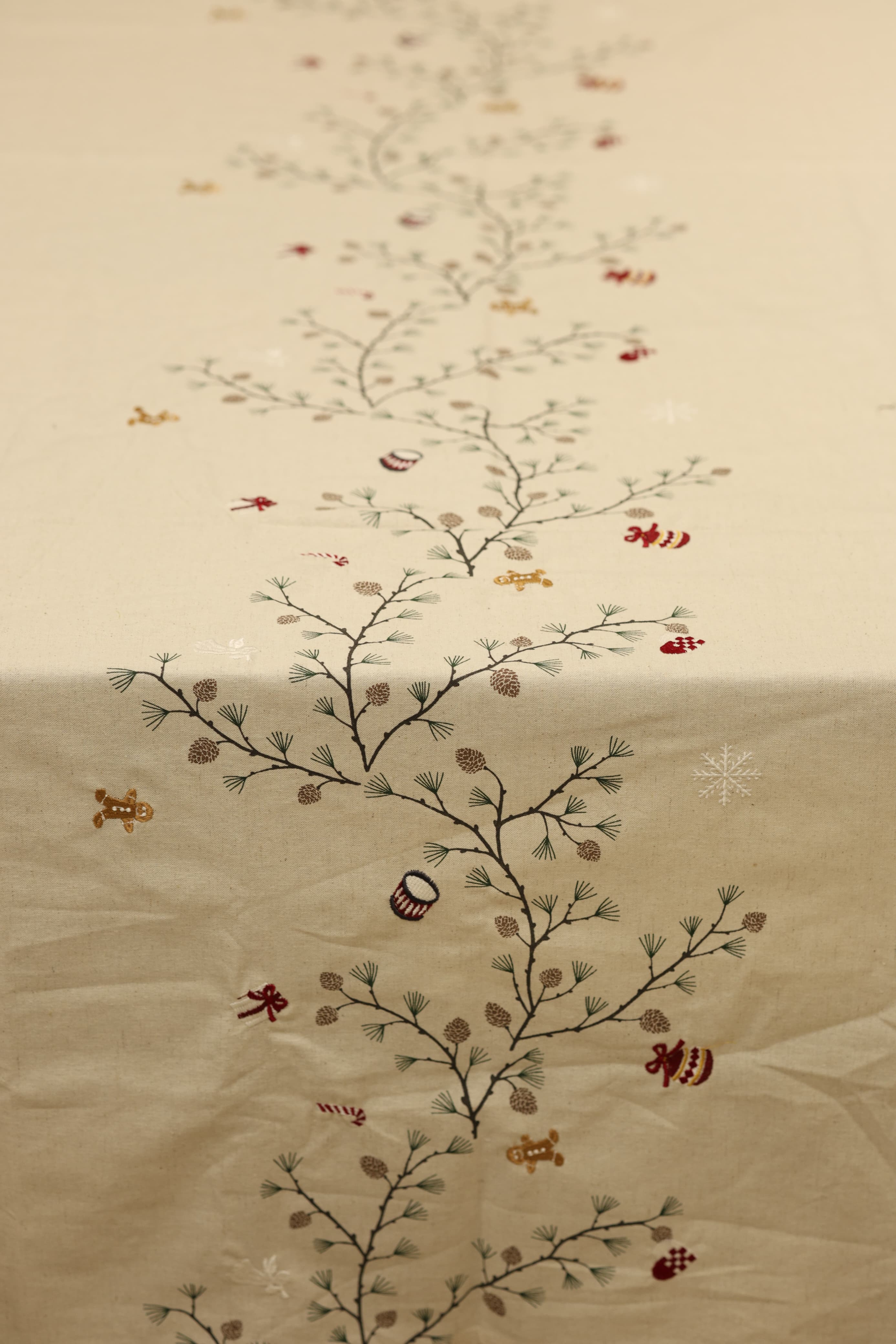 Table cloth - 6 seater embroidery and printed