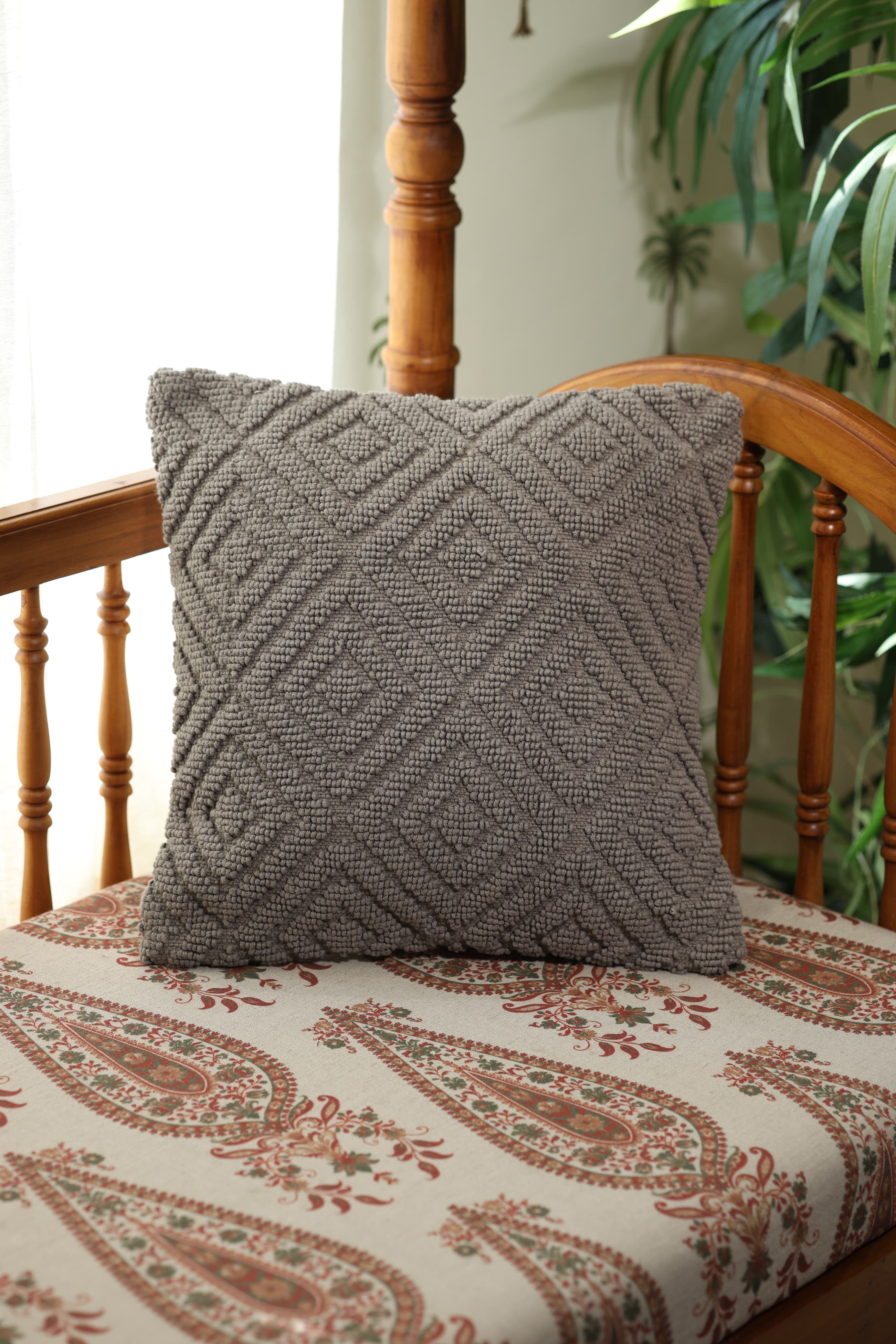 Textured Geometric Diamond Tufted Cushion Cover