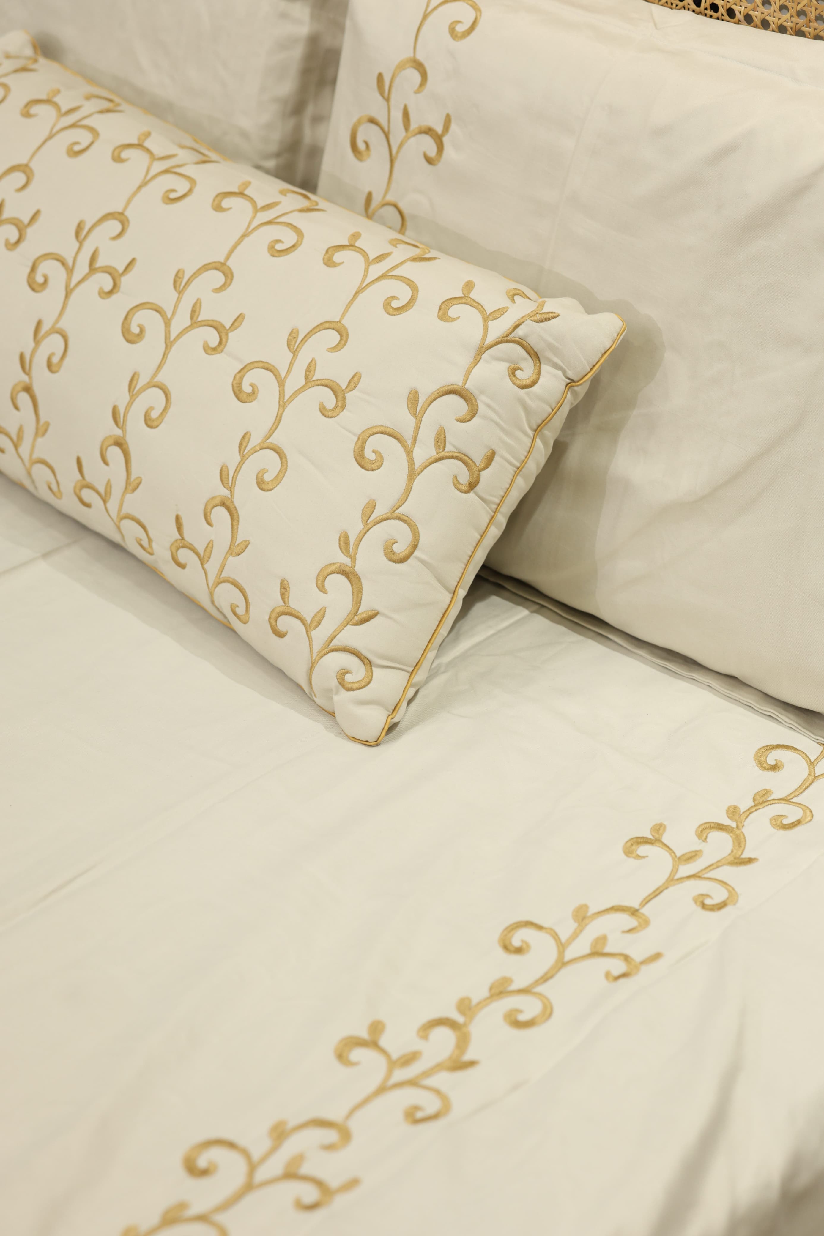 Bedding set Embroidery - King size