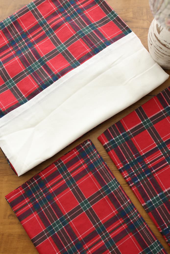 Bedsheets - Queen daily use border bedsheets