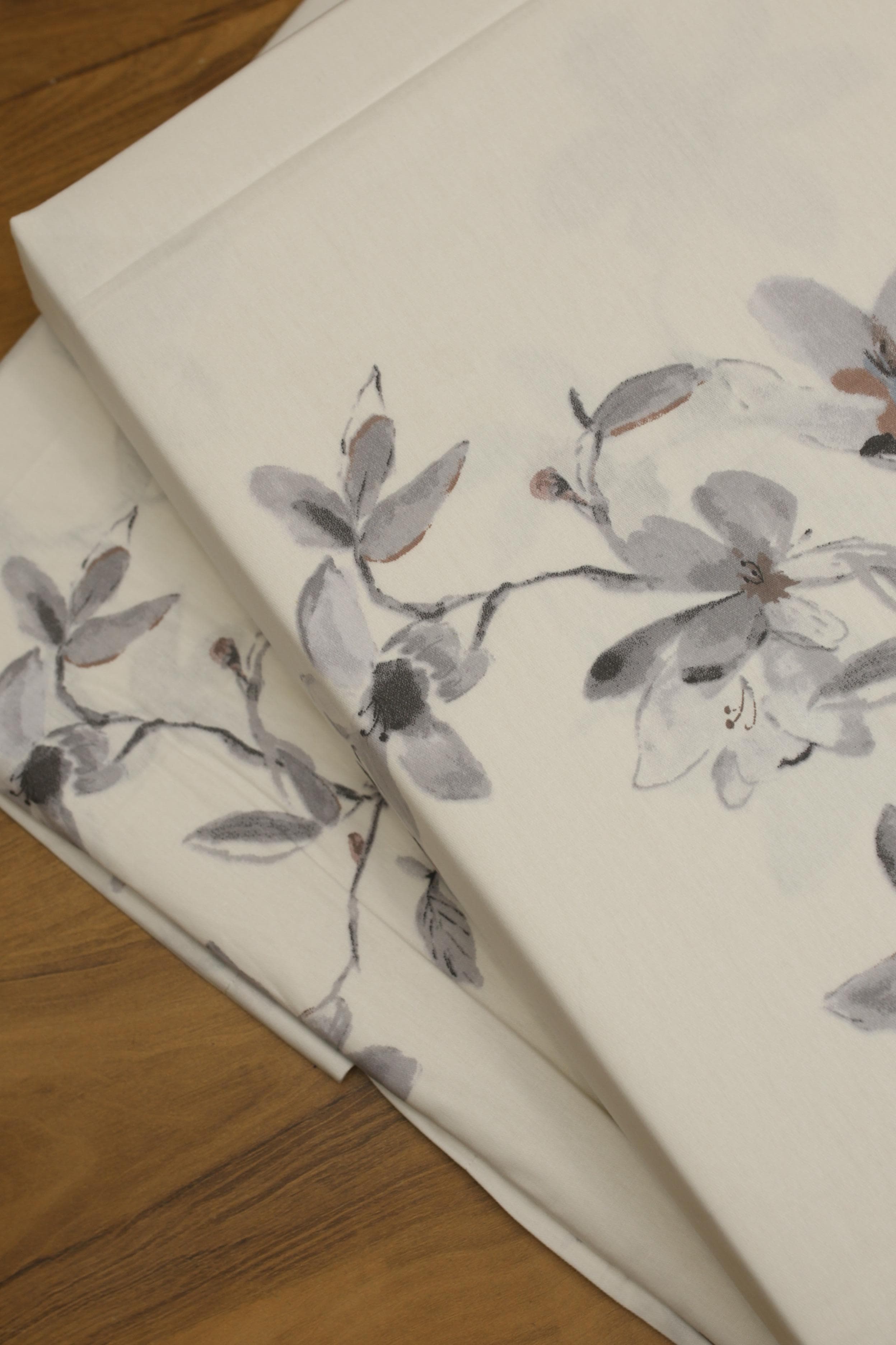 Bedsheets - Queen Soft cotton floral bedsheets (buzz)