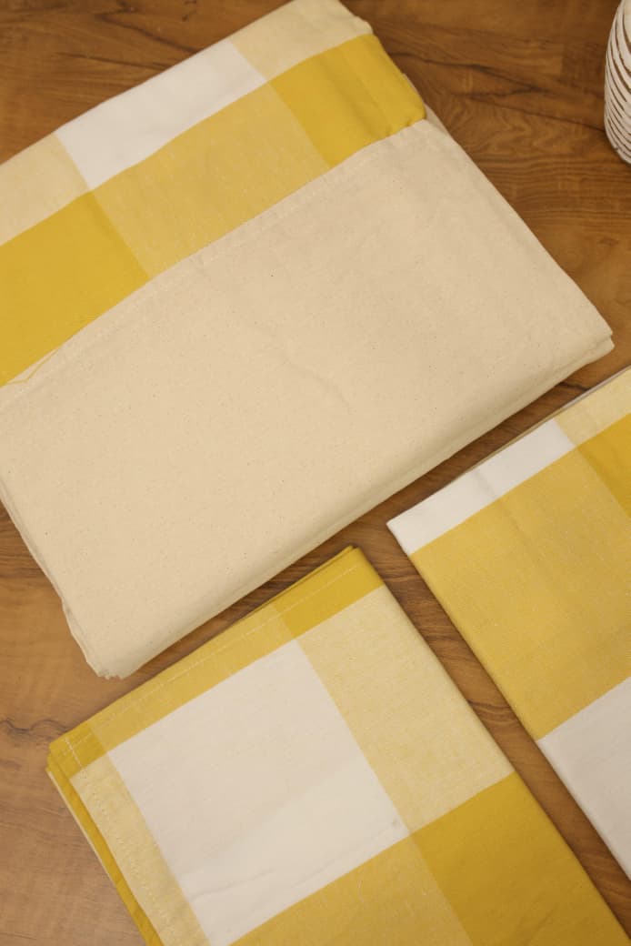 Bedsheets - King daily use border bedsheets