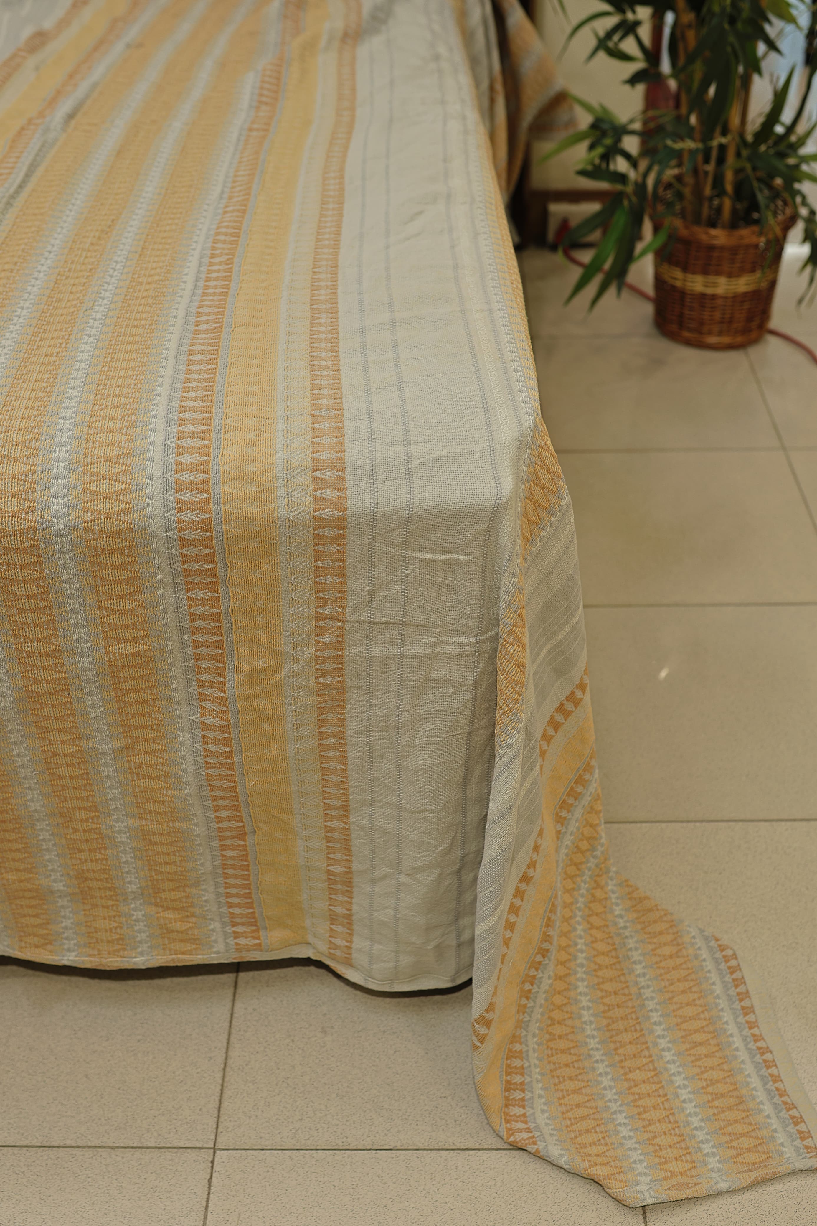 Bedspread -Queen bedspread