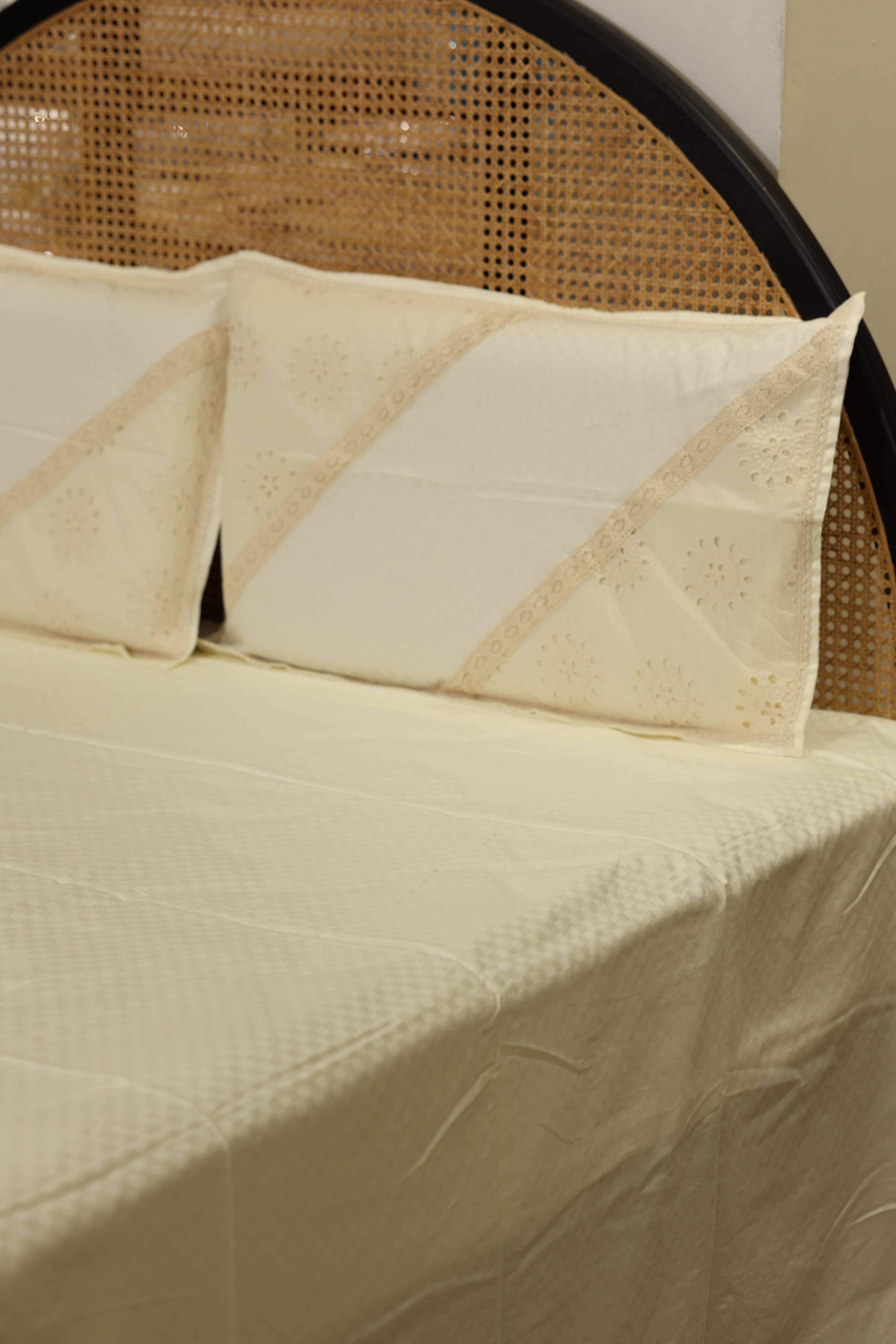 Bedsheets - Premium designer king bedsheets dd lace