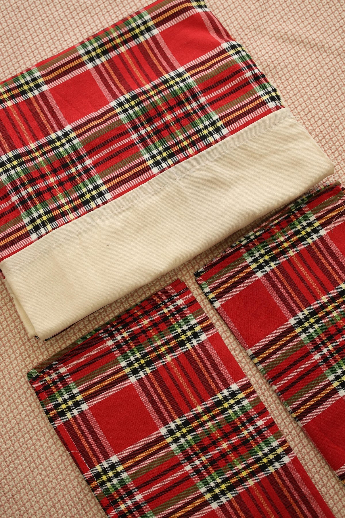 Bedsheets - Queen daily use border bedsheets