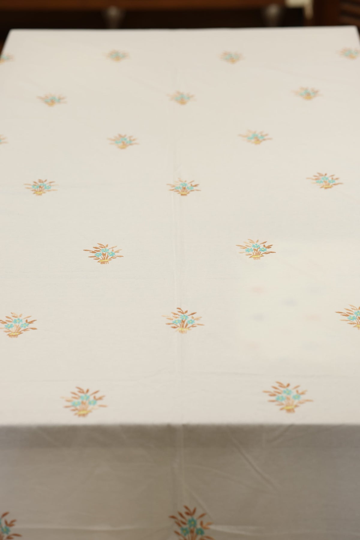 Table cloth - 6 seater Hand embroidery