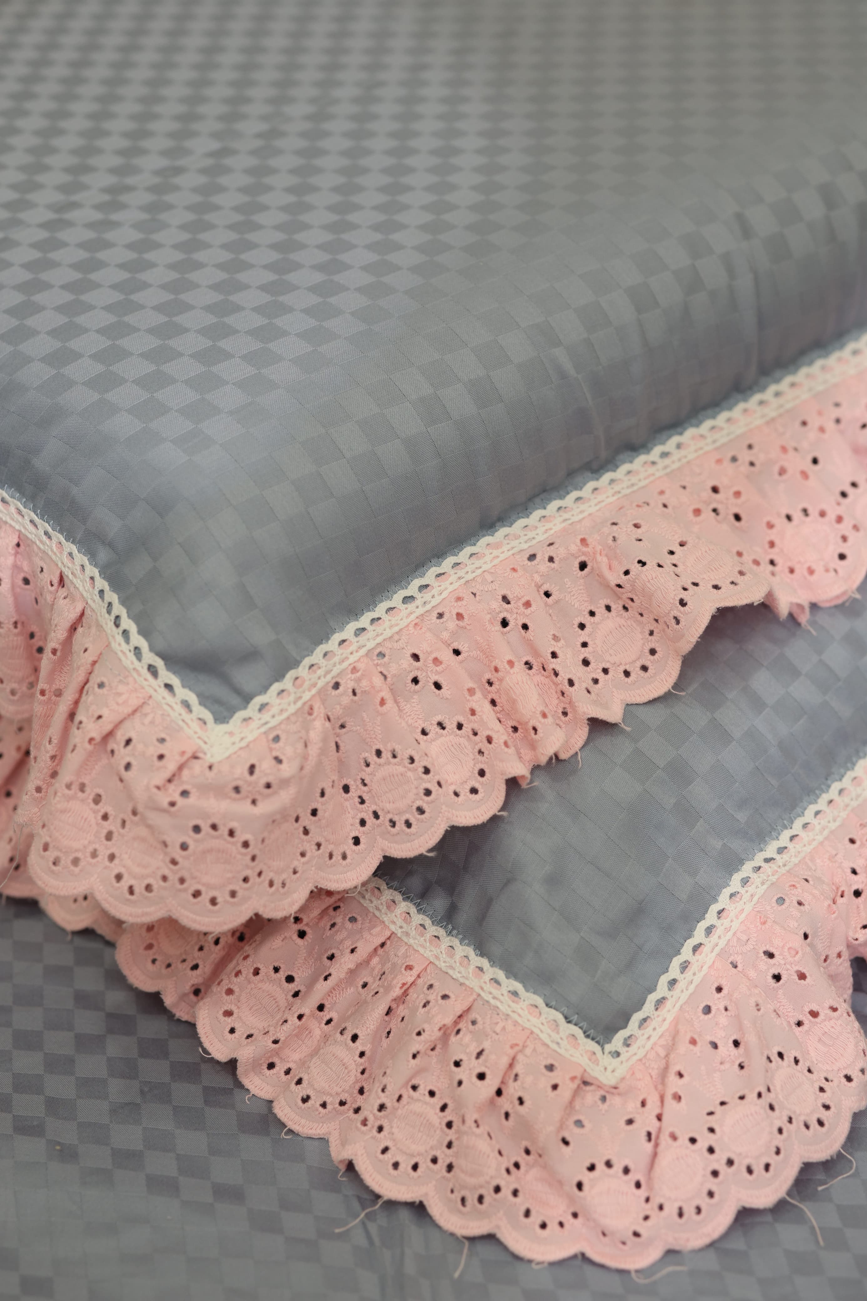 Bedsheets - Premium designer king bedsheets dd lace