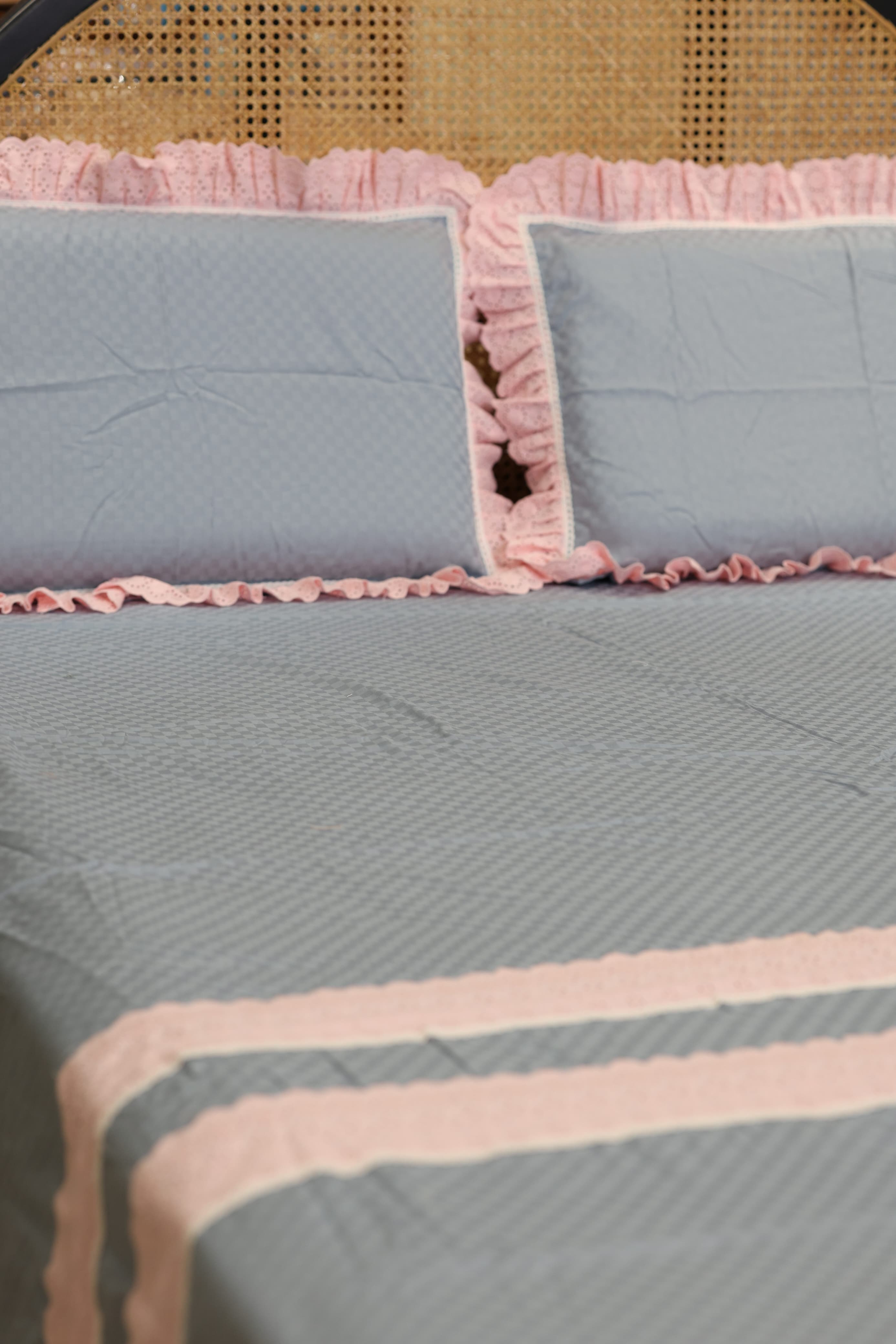 Bedsheets - Premium designer king bedsheets dd lace