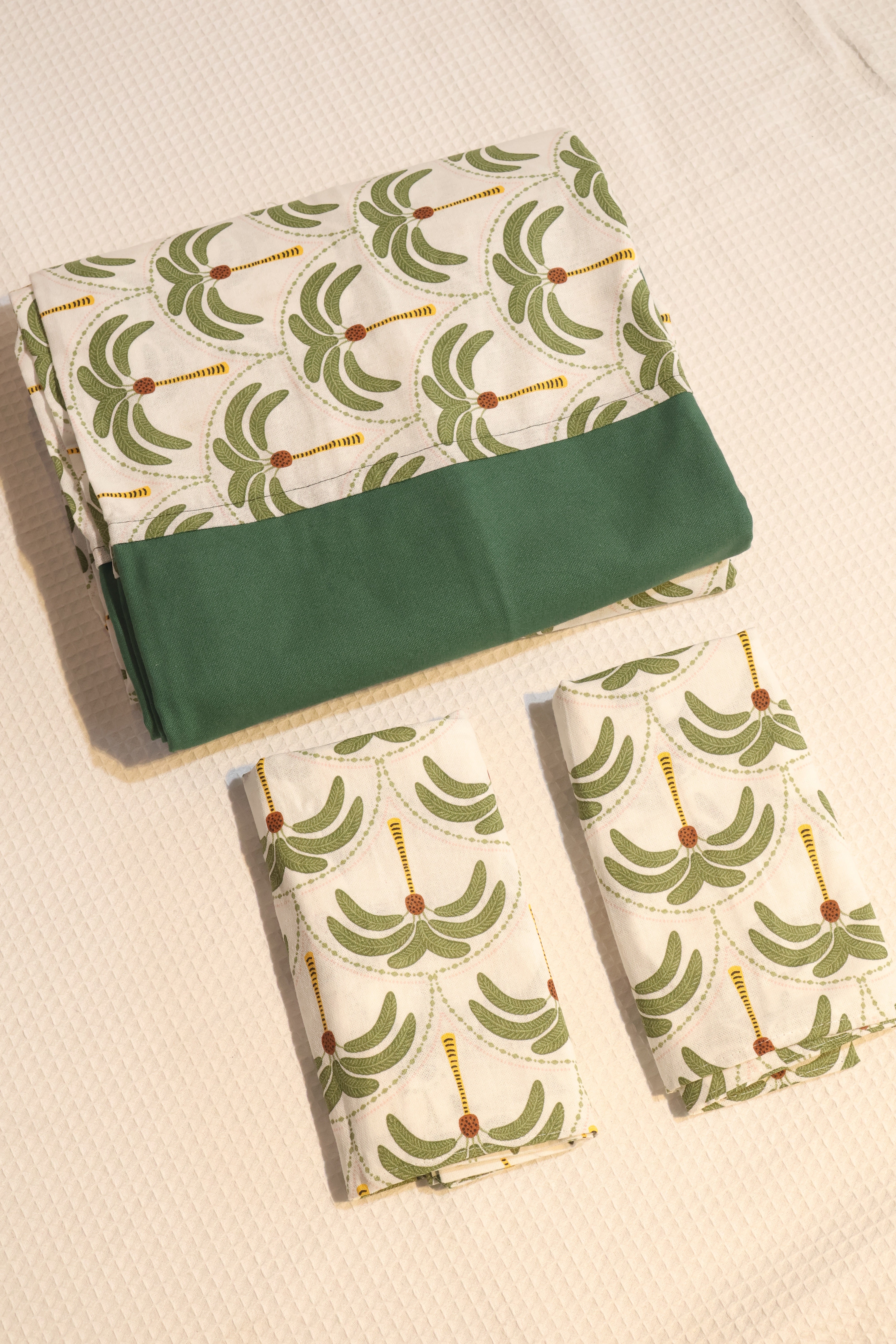 Bedsheets-King Daily use border bedsheets