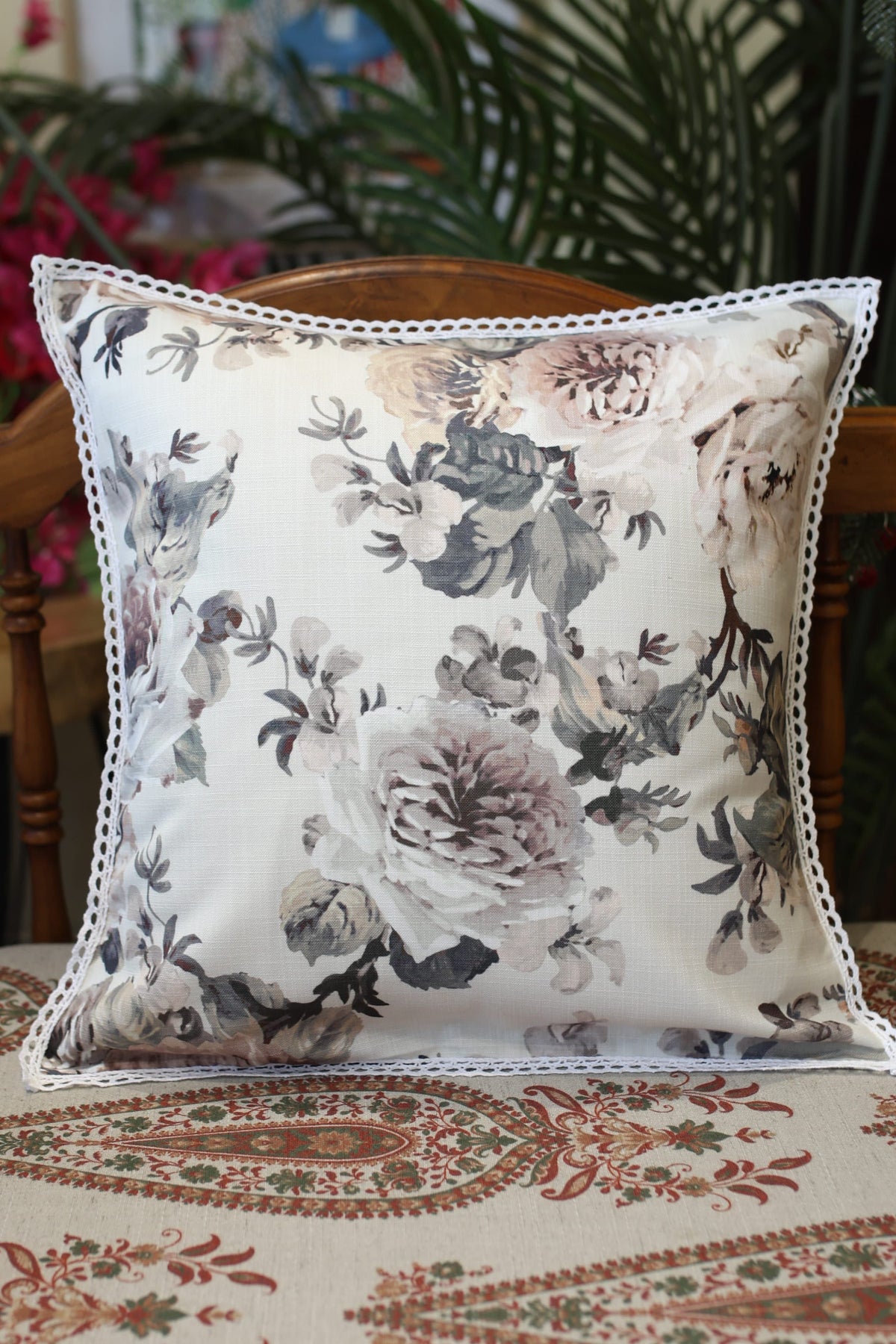 Cushion covers-Designer cushion covers prebooking