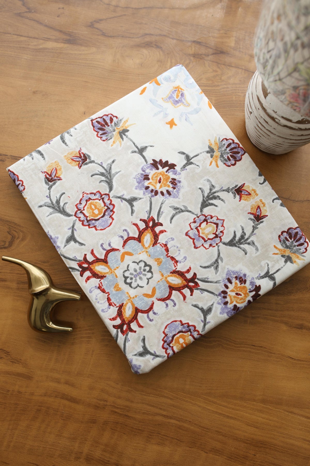 Bedsheets - King premium soft cotton bedsheet Digital Print DD   (Radiance)