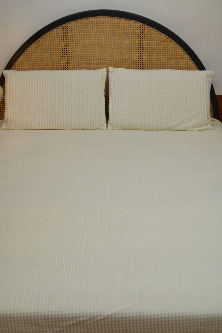 Premium soft blanket/ velvet bedspread