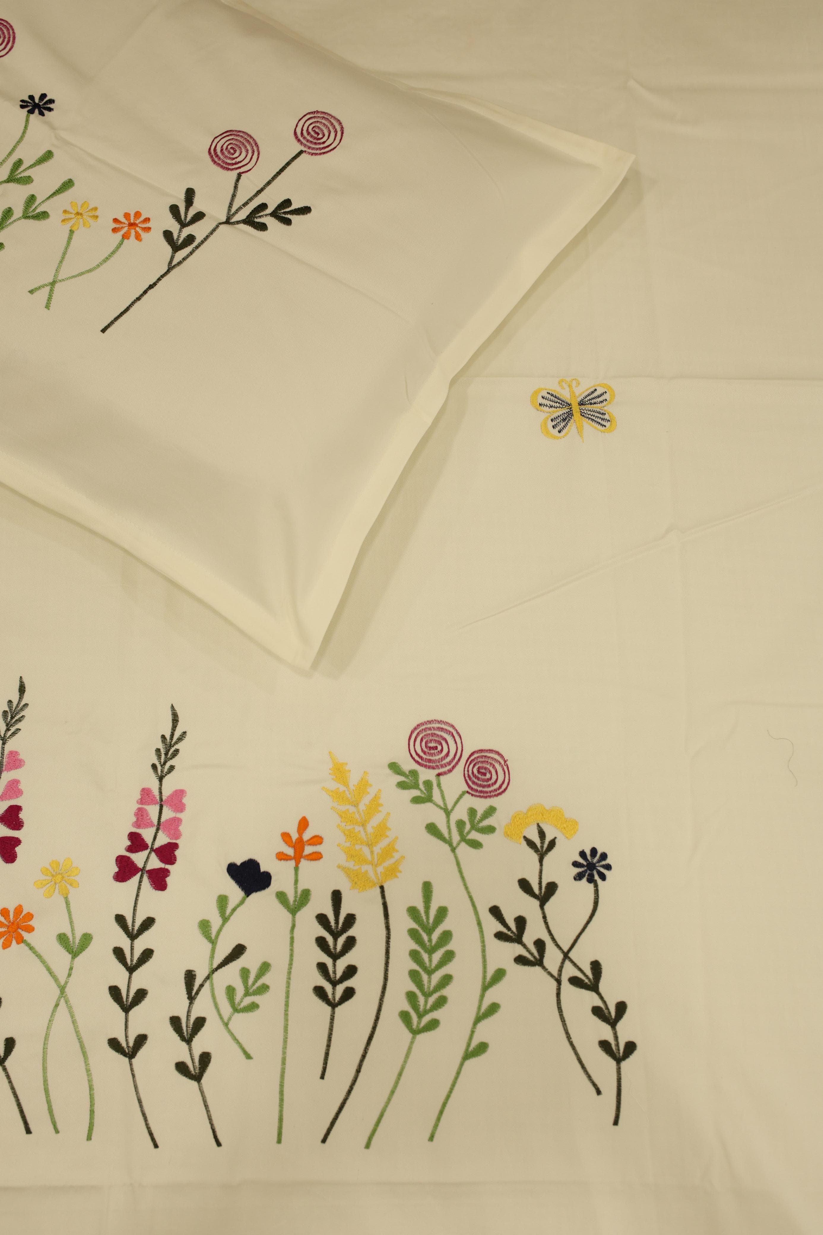 Bedsheets - single premium machine embroidery White bedsheets