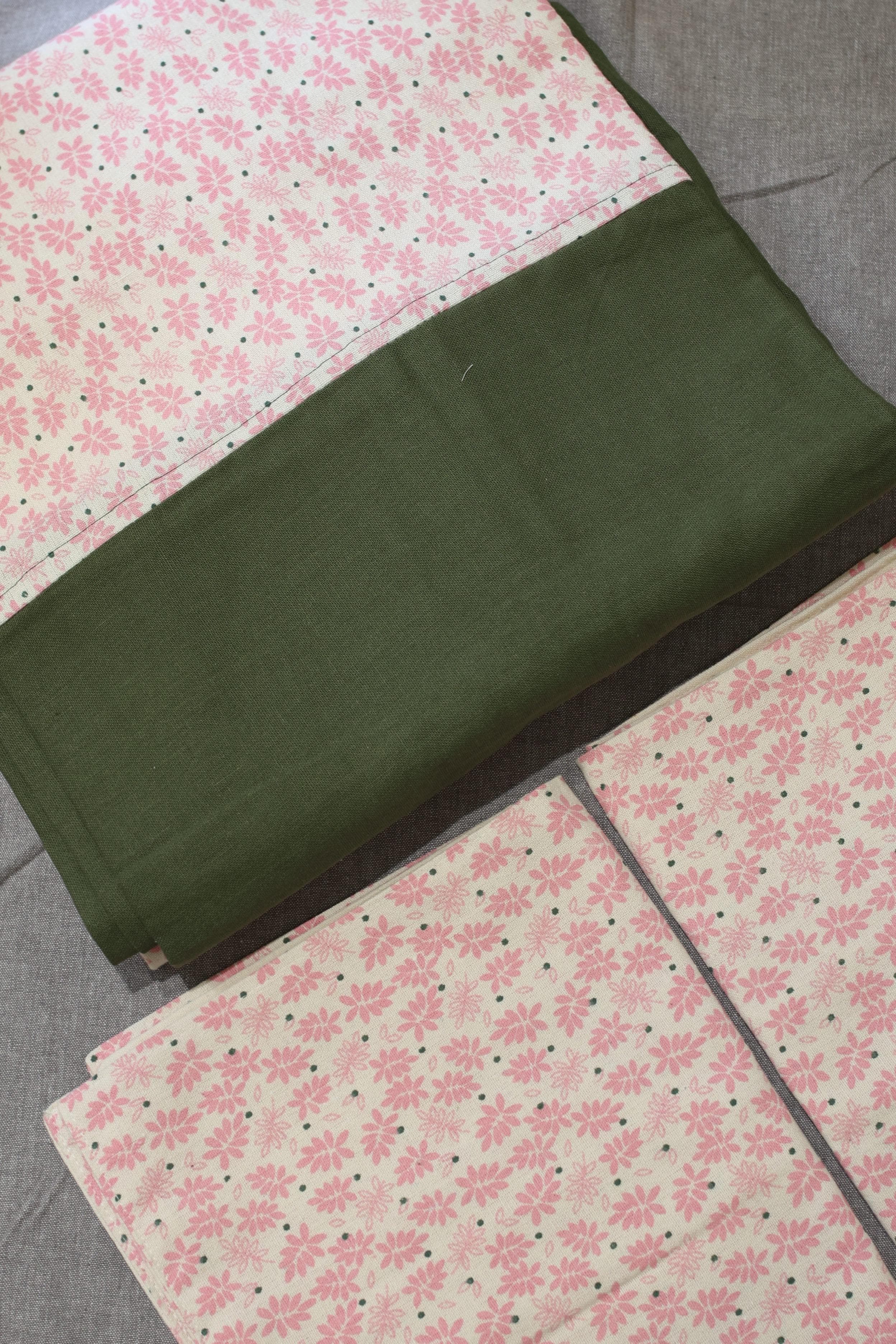 Bedsheets - King daily use border bedsheets