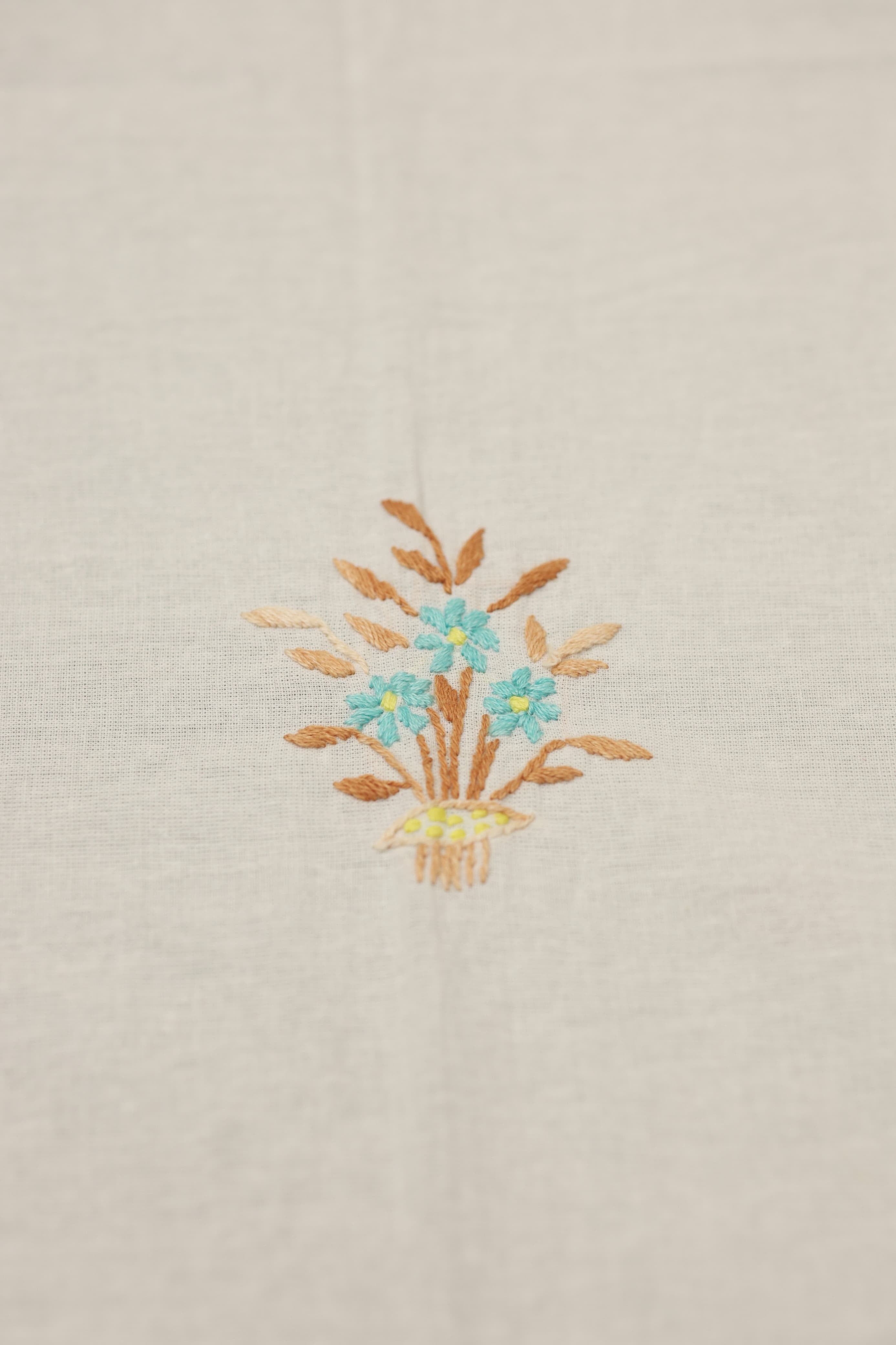 Table cloth - 6 seater Hand embroidery