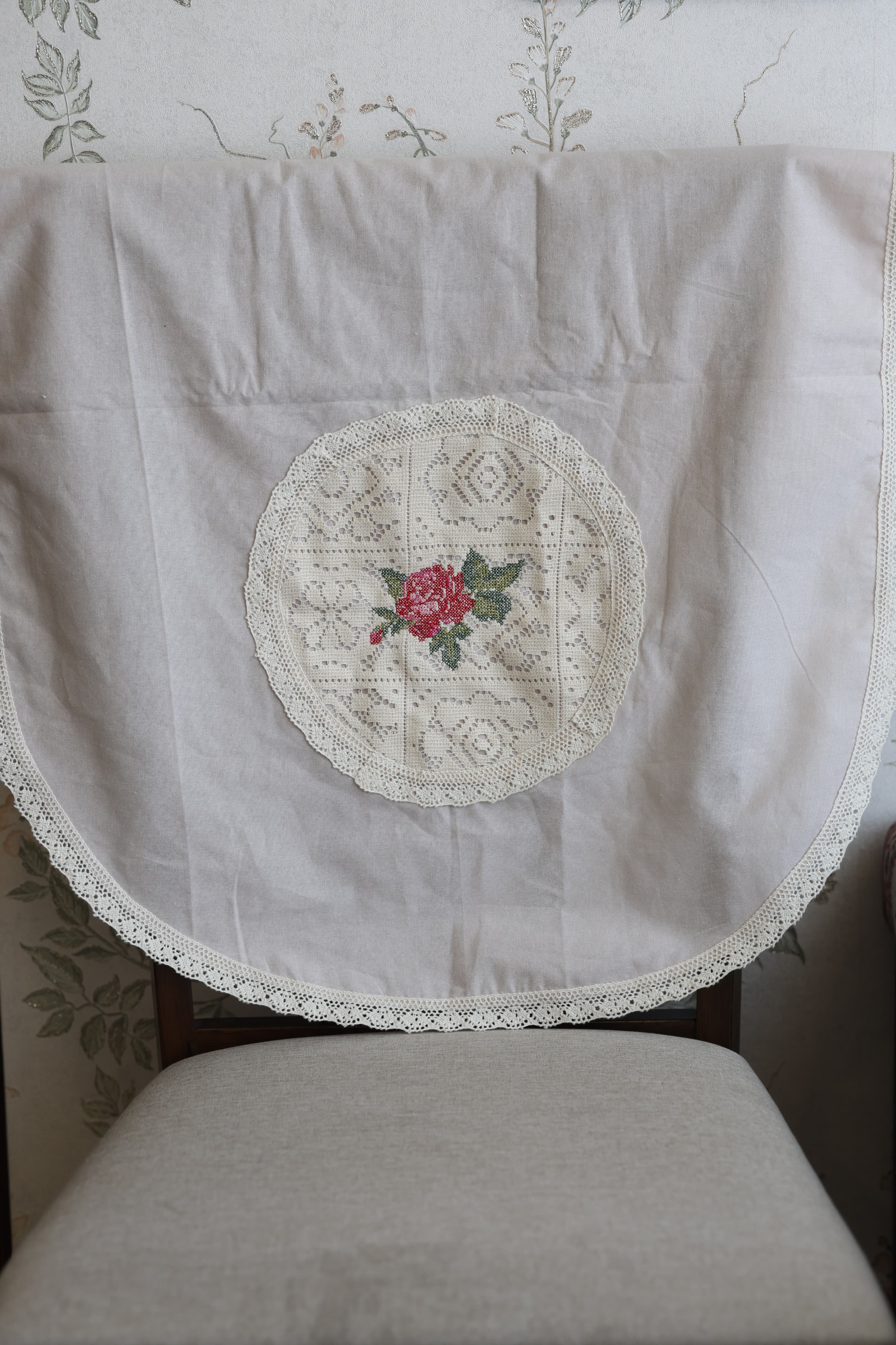 Chair / sofa back - cross stitch embroidery 3+1+1