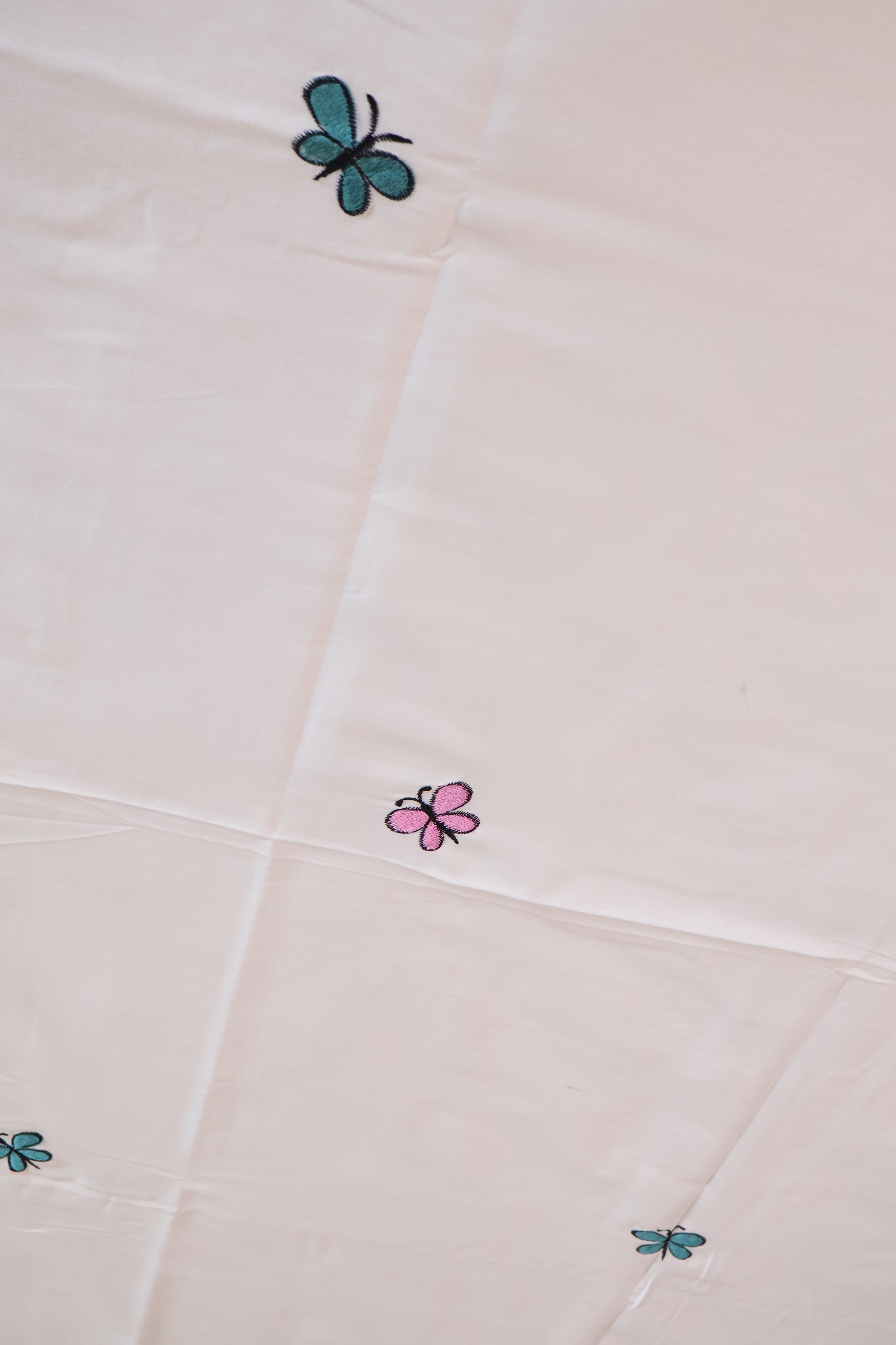 Bedsheets - King Premium Machine embroidery bedsheets MEK