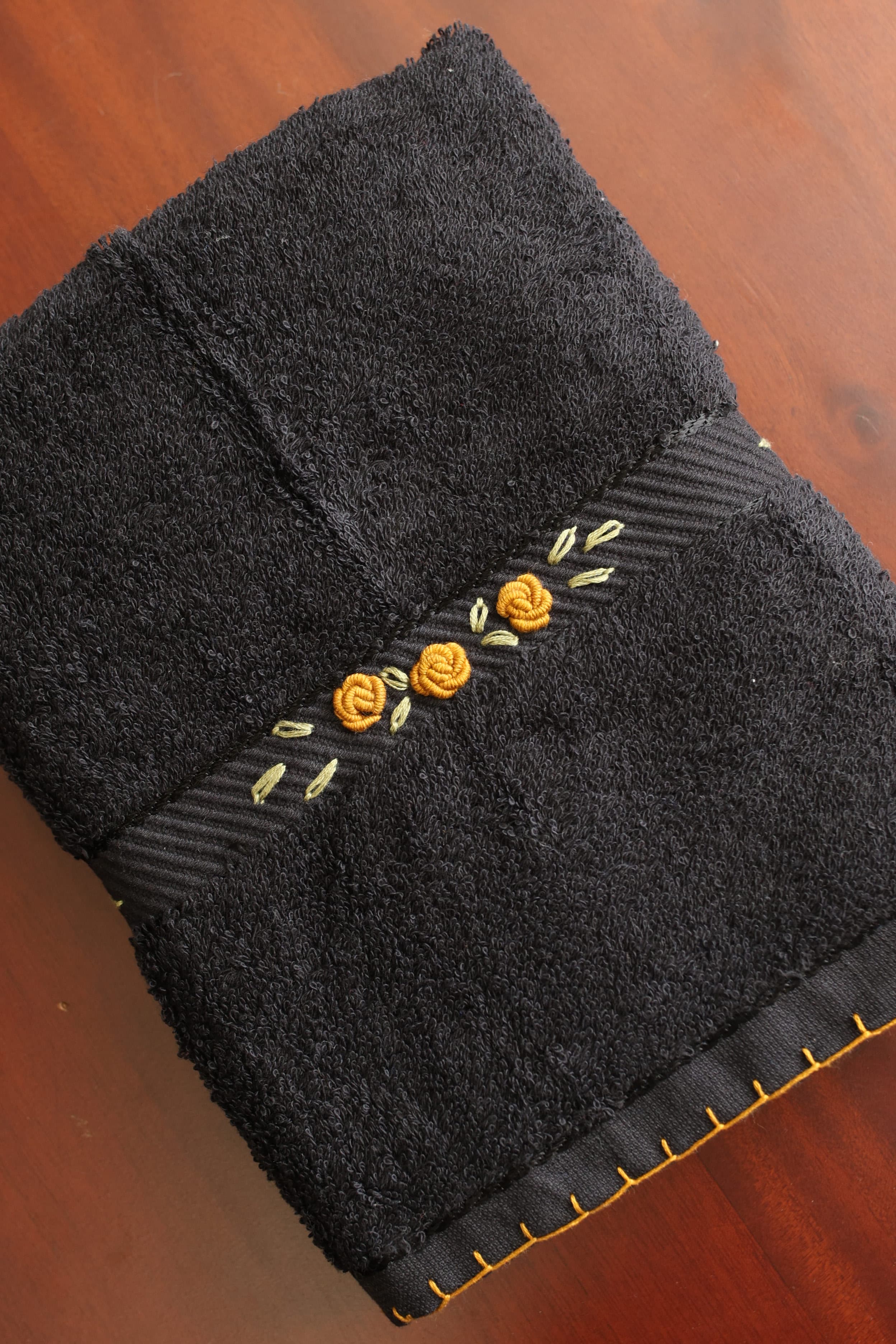 Towels:Embroidered Turkey towels