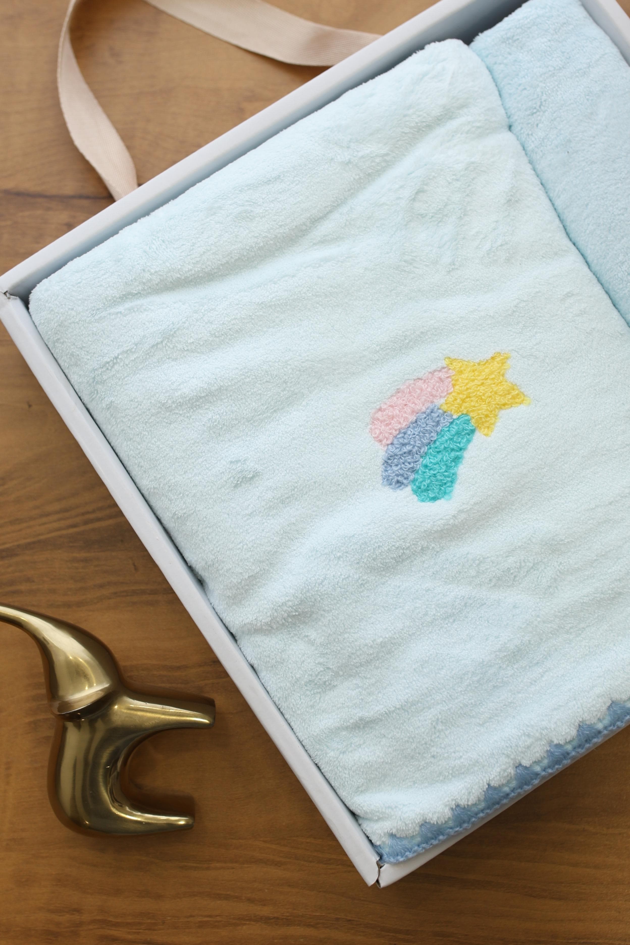 Premium embroidery towel set - set of 2