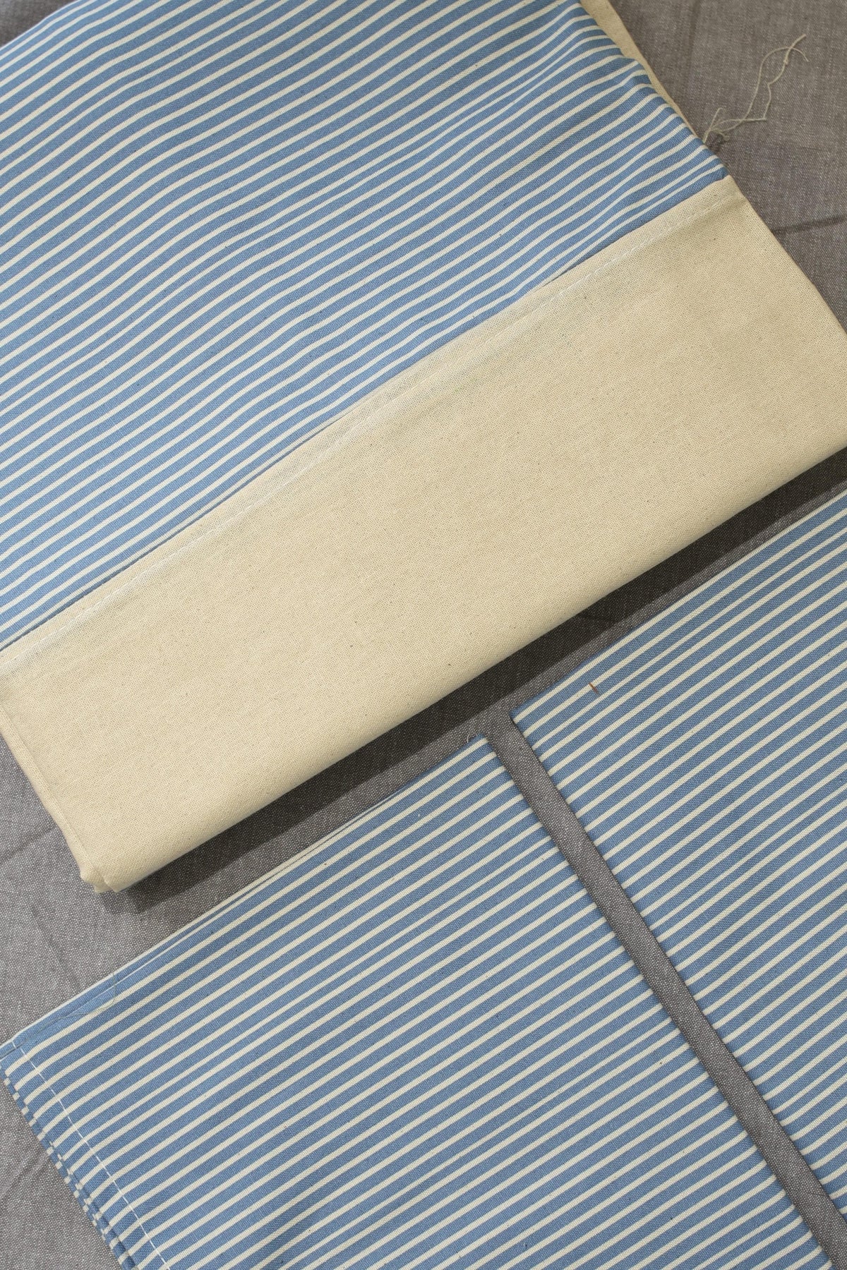 Bedsheets - King daily use border bedsheets