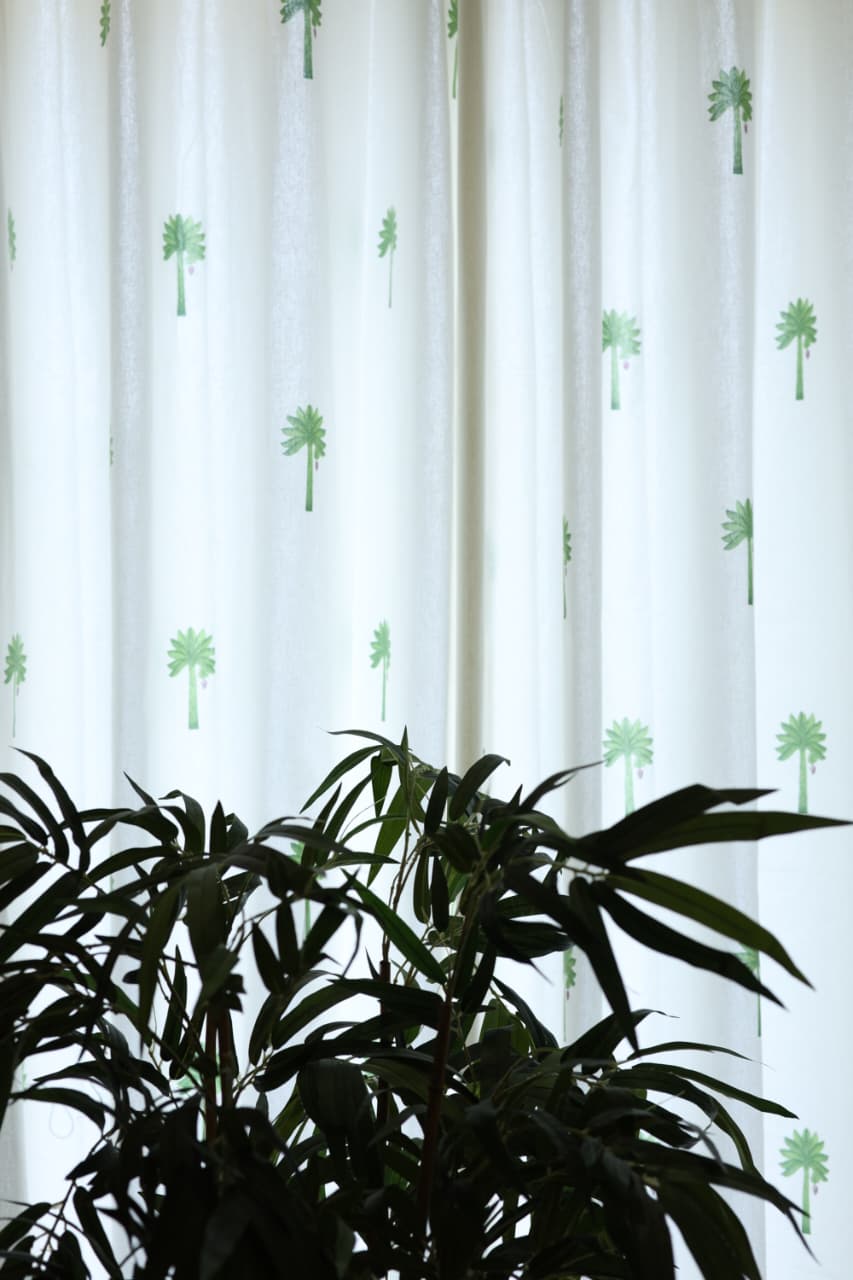 Curtains - Opaque floral curtains