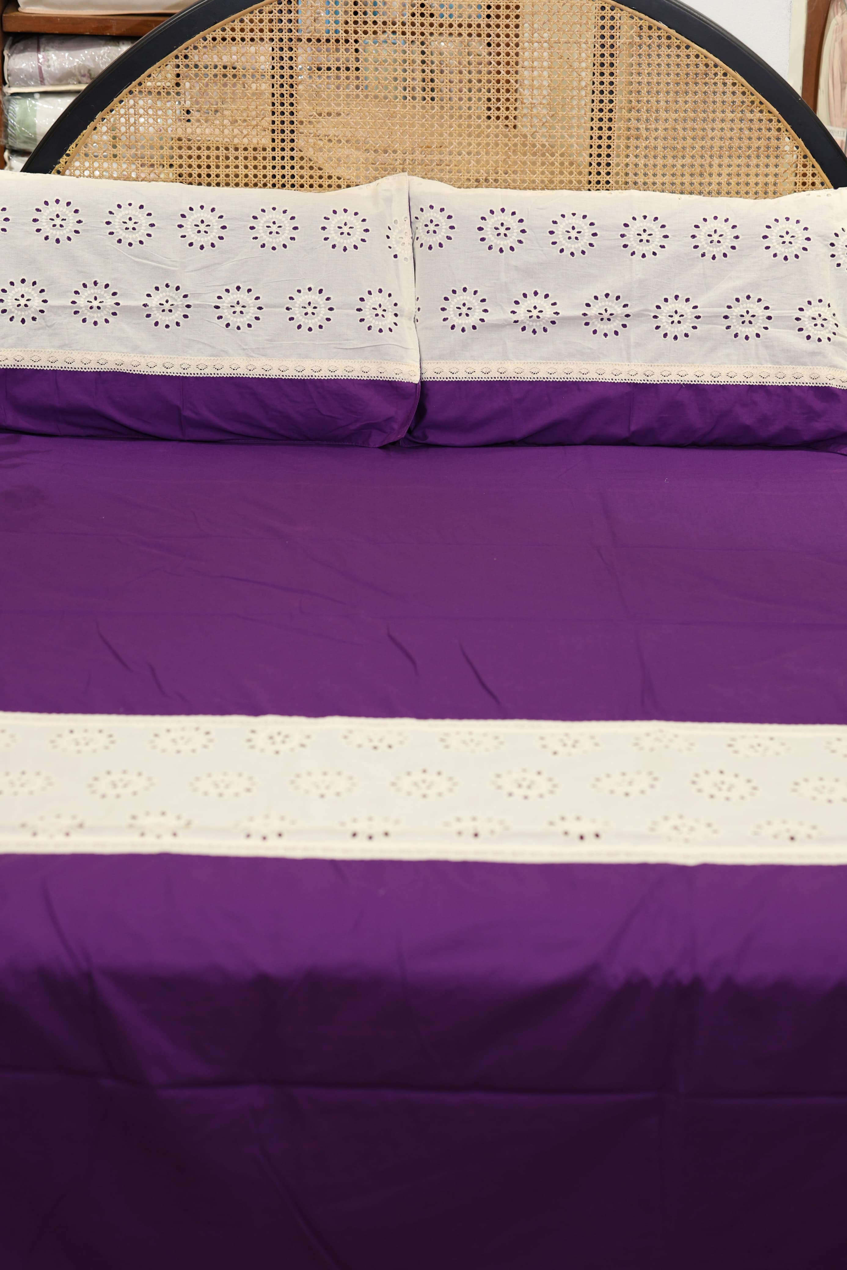 Bedsheets - Premium designer king bedsheets dd lace