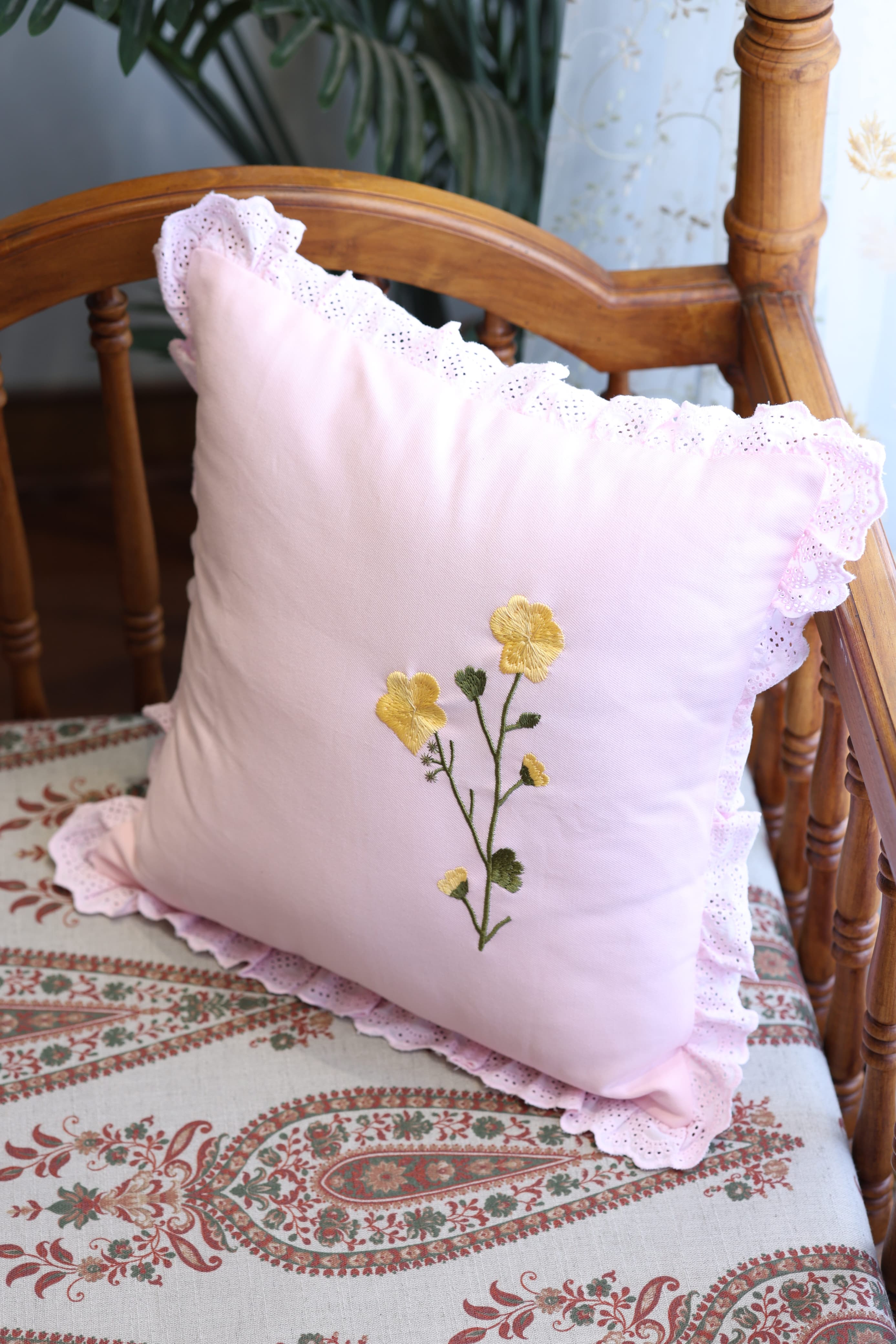 Cushion covers - Embroidery Buttercup Petal