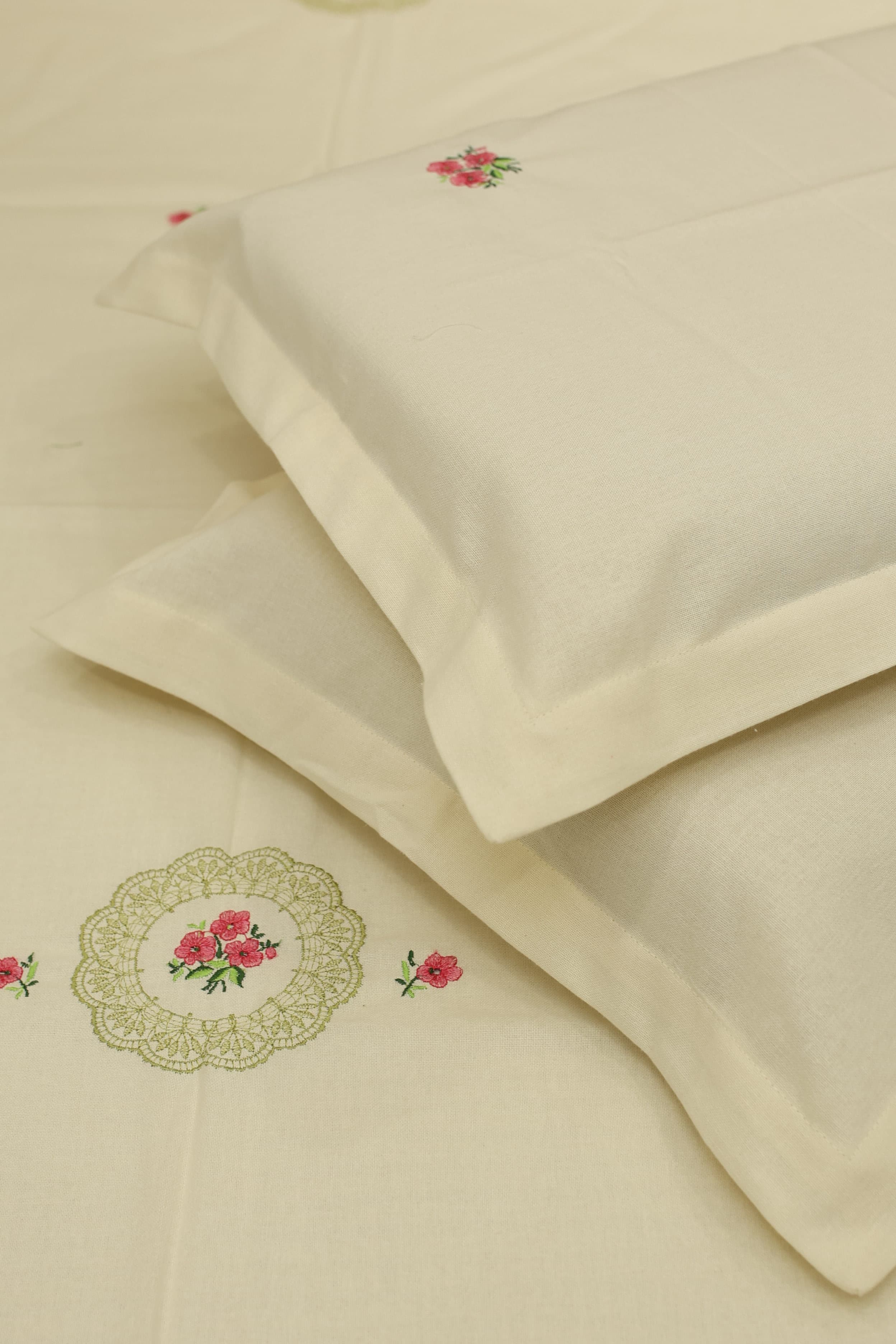 Bedsheets - Queen Premium machine embroidery bedspread off white base