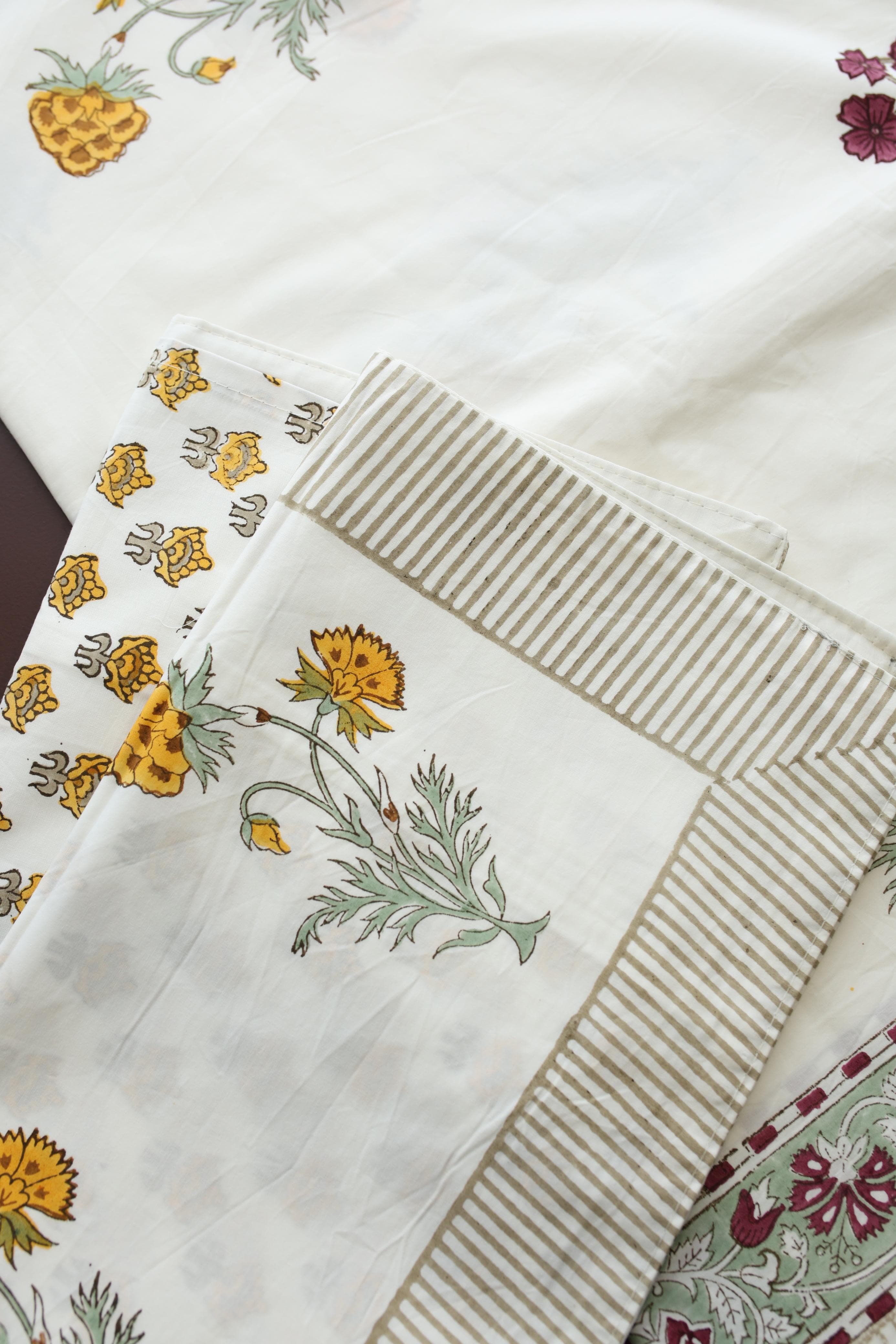 Bedsheets - King percale cotton handblock soft lily  bedsheets