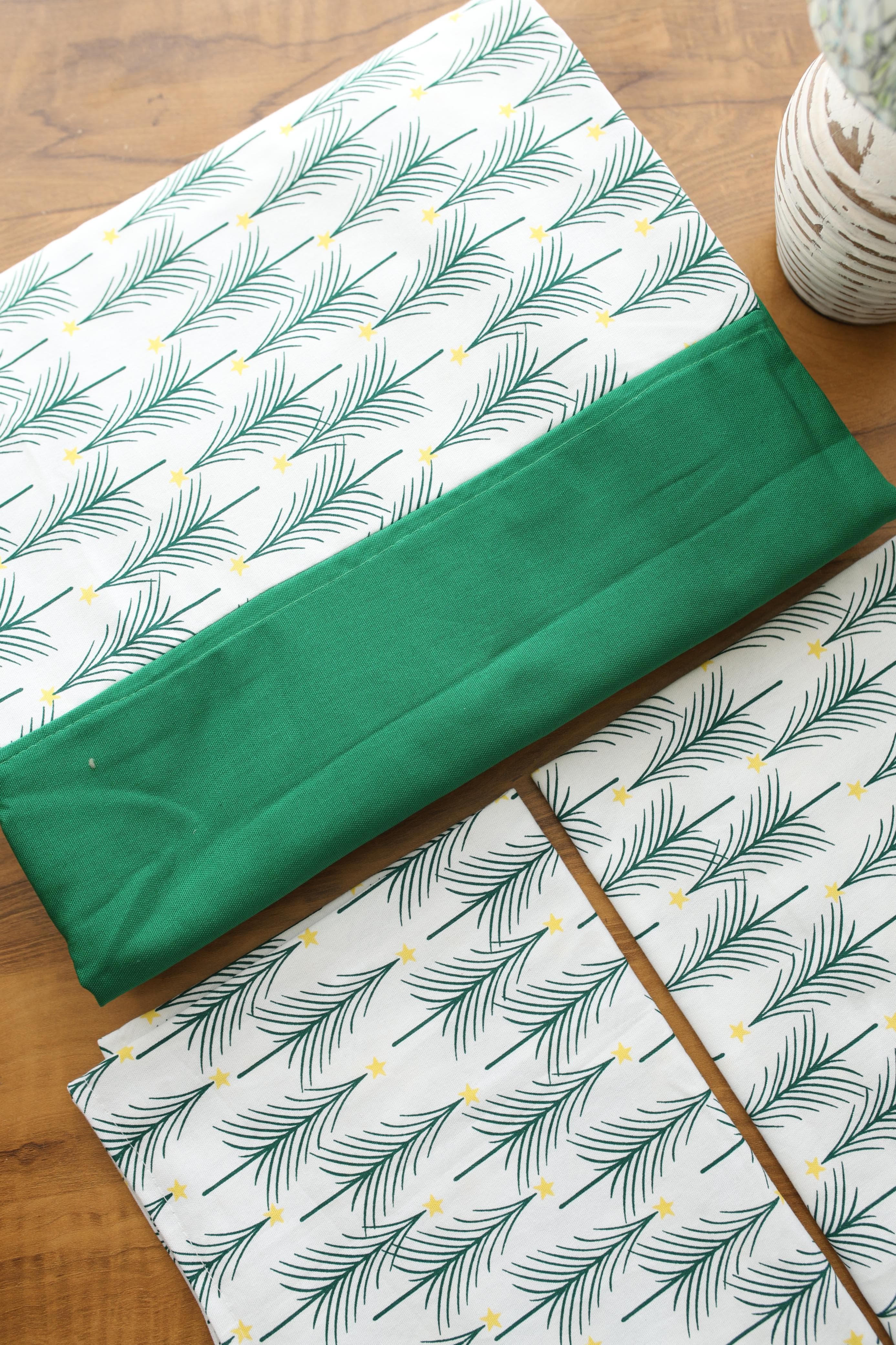 Bedsheets - Queen daily use border bedsheets
