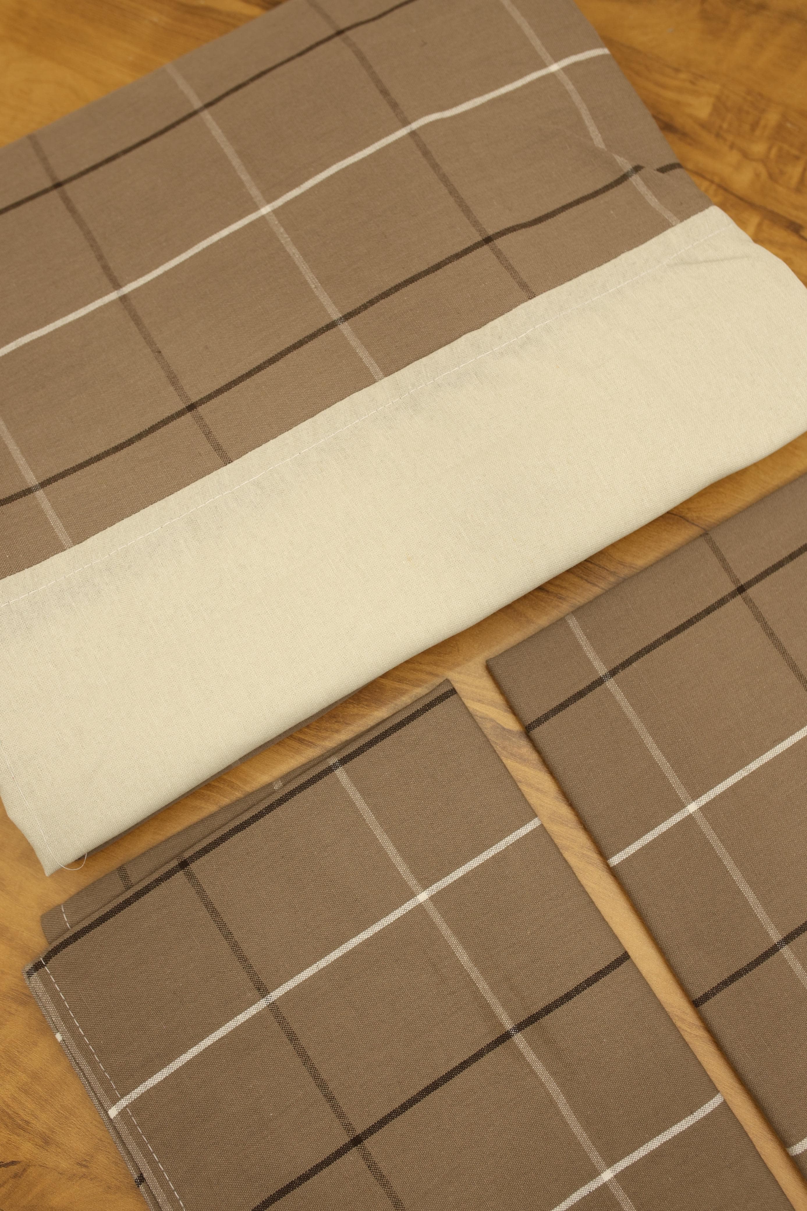 Bedsheets - Queen daily use border bedsheets