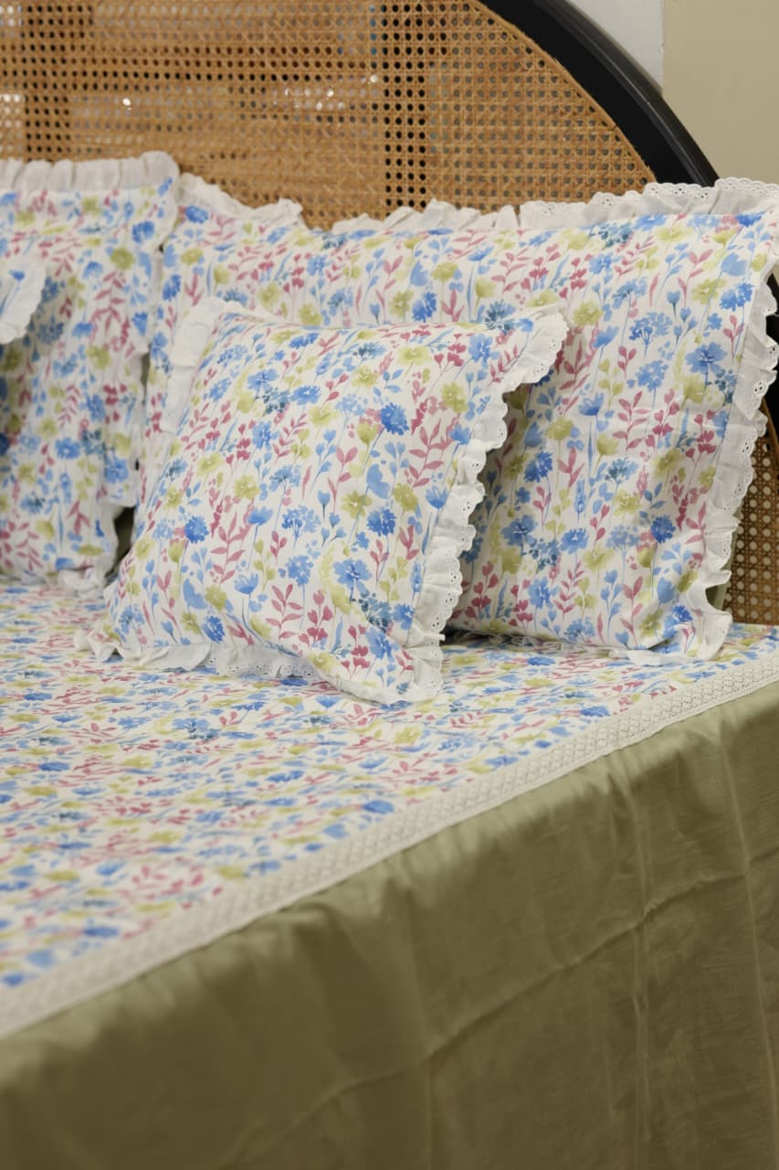 Bedsheets - Premium king floral printed lace bedsheet with cushion covers Green bud