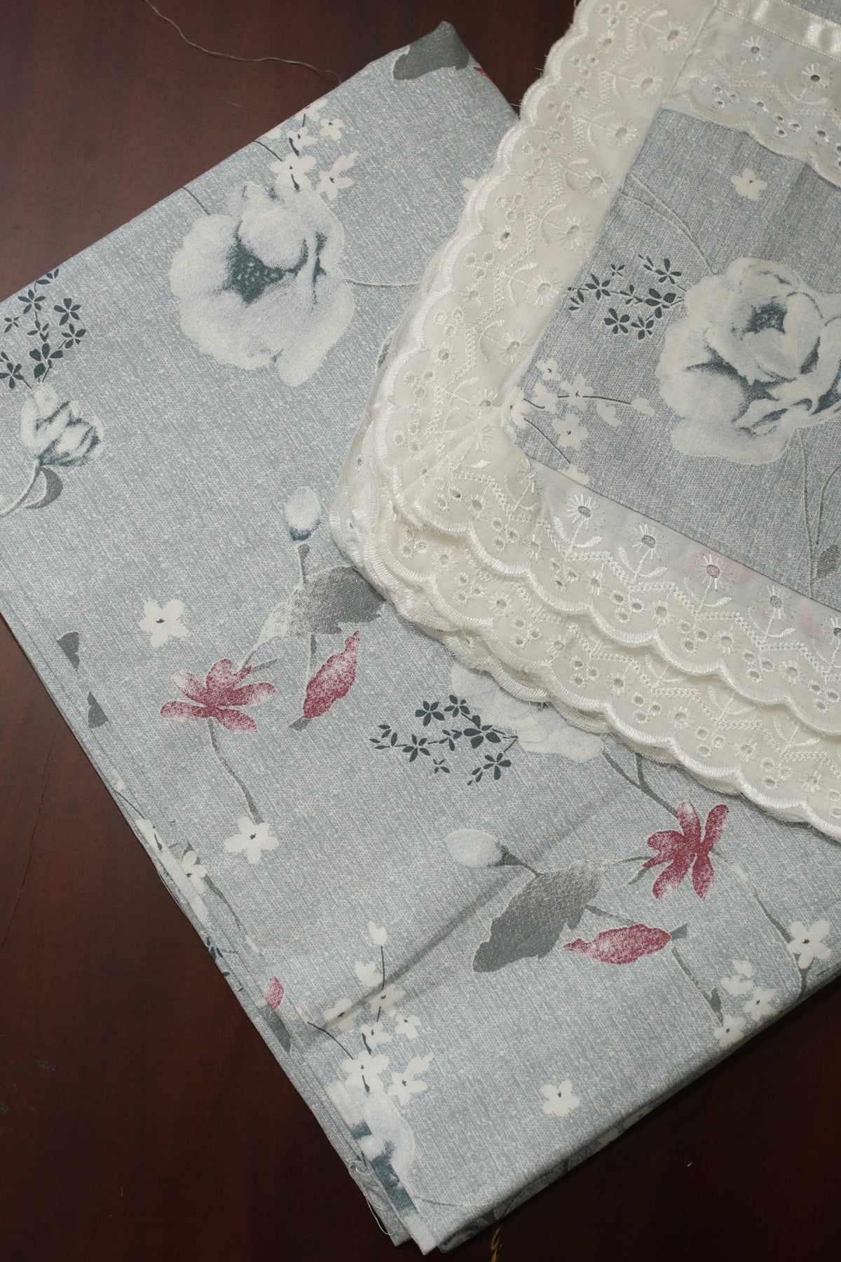 Bedsheets - Queen soft cotton lace bedsheets flora & lace